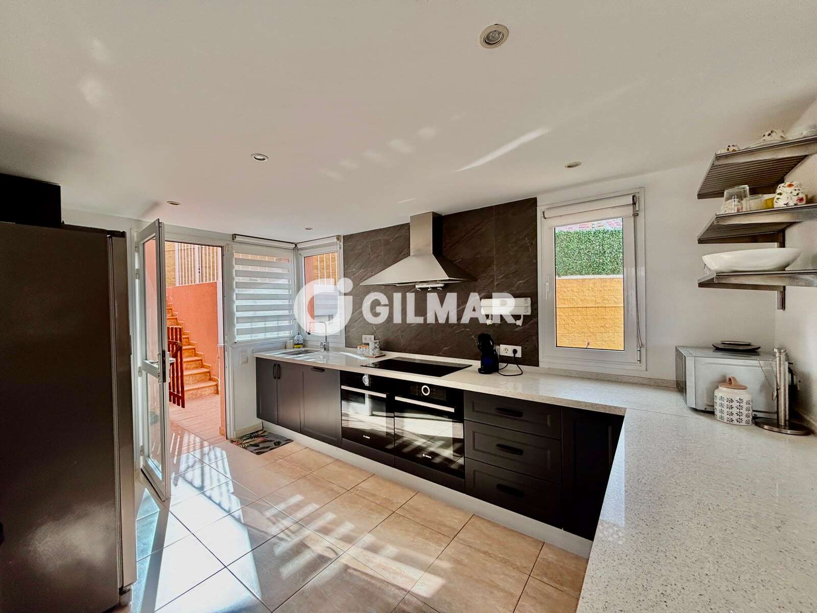 Photo of Semi-detached house