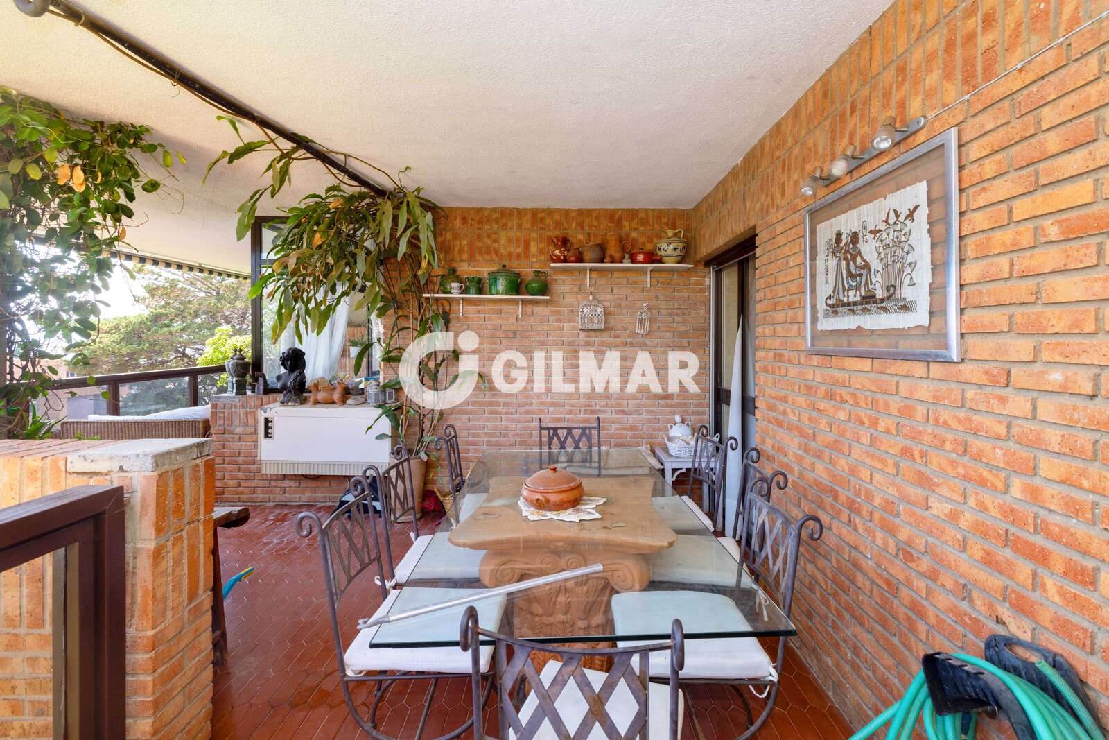 Property slider Gilmar