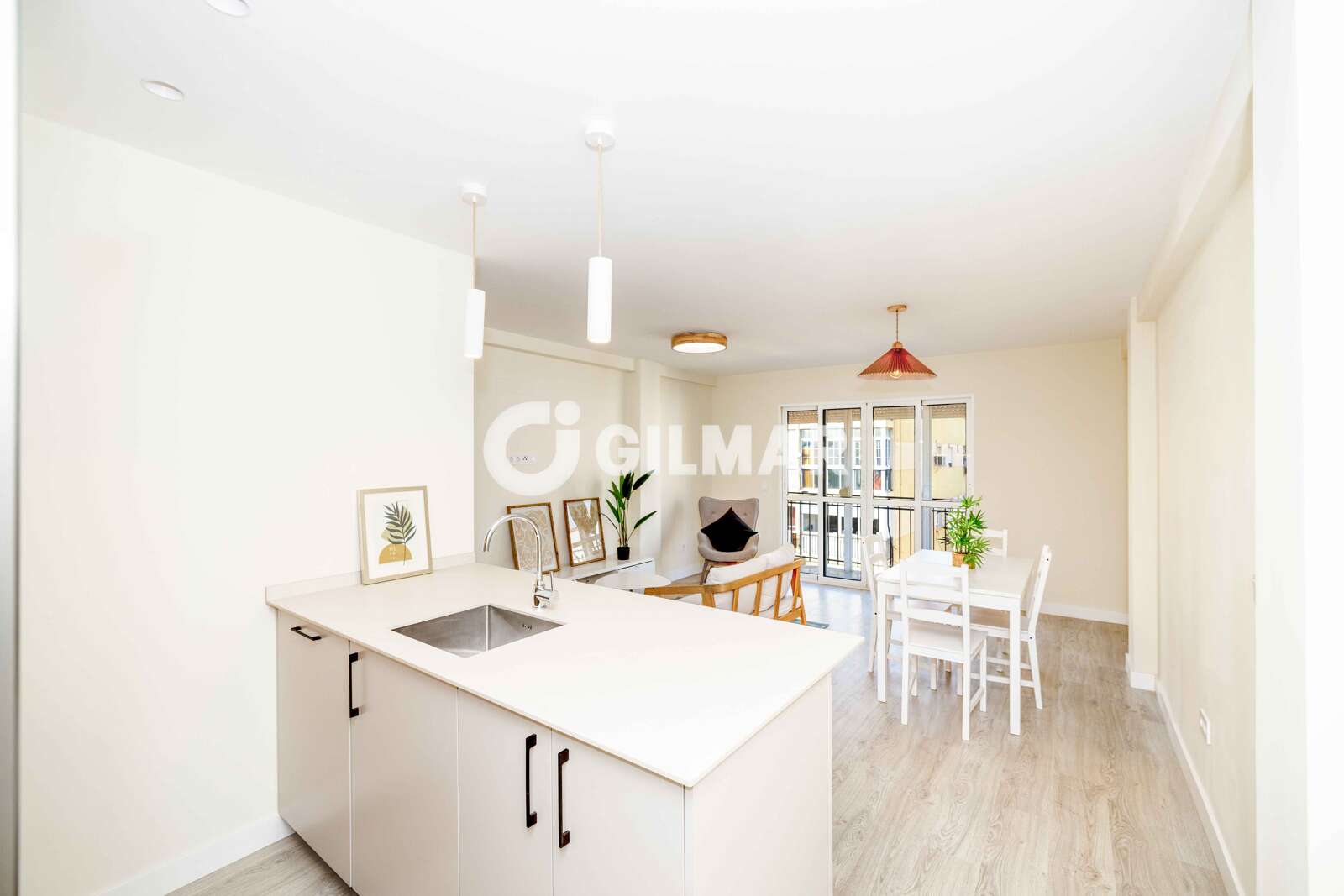 Property slider Gilmar