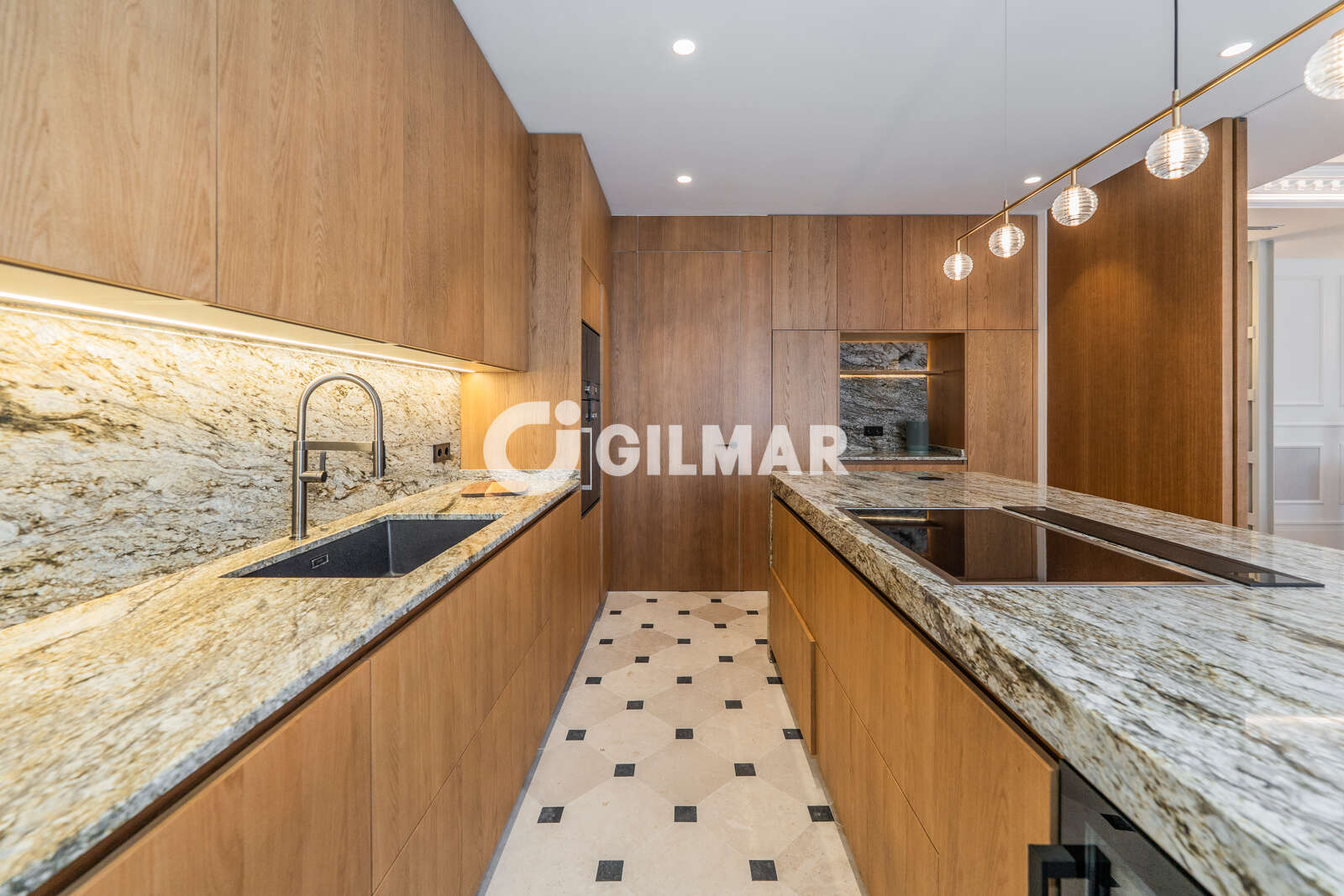 Property slider Gilmar