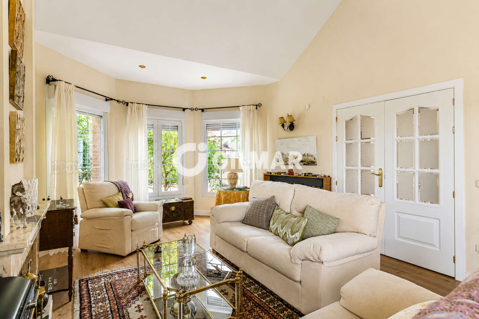 Property slider Gilmar