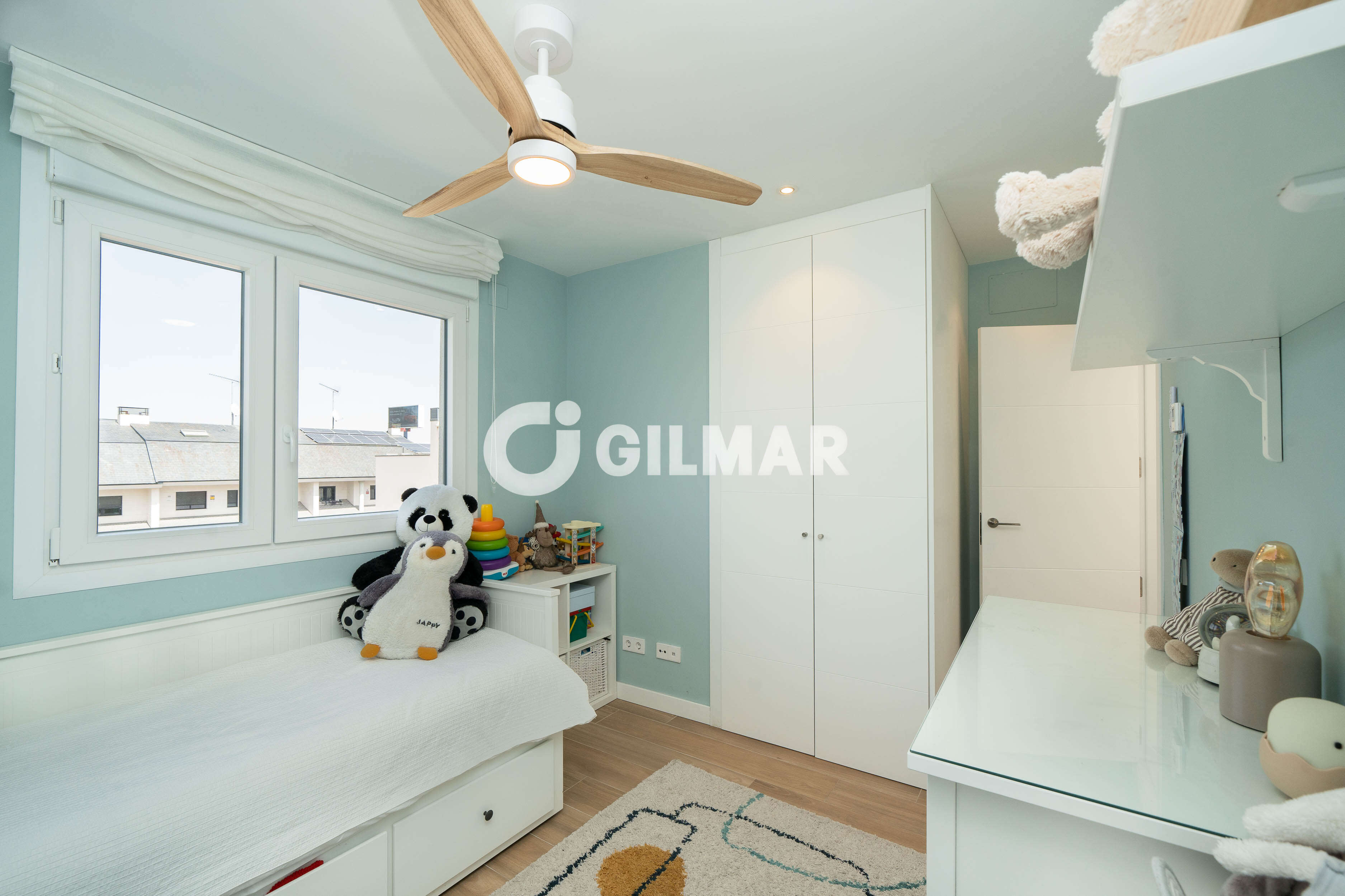 Photo of Semi-detached house