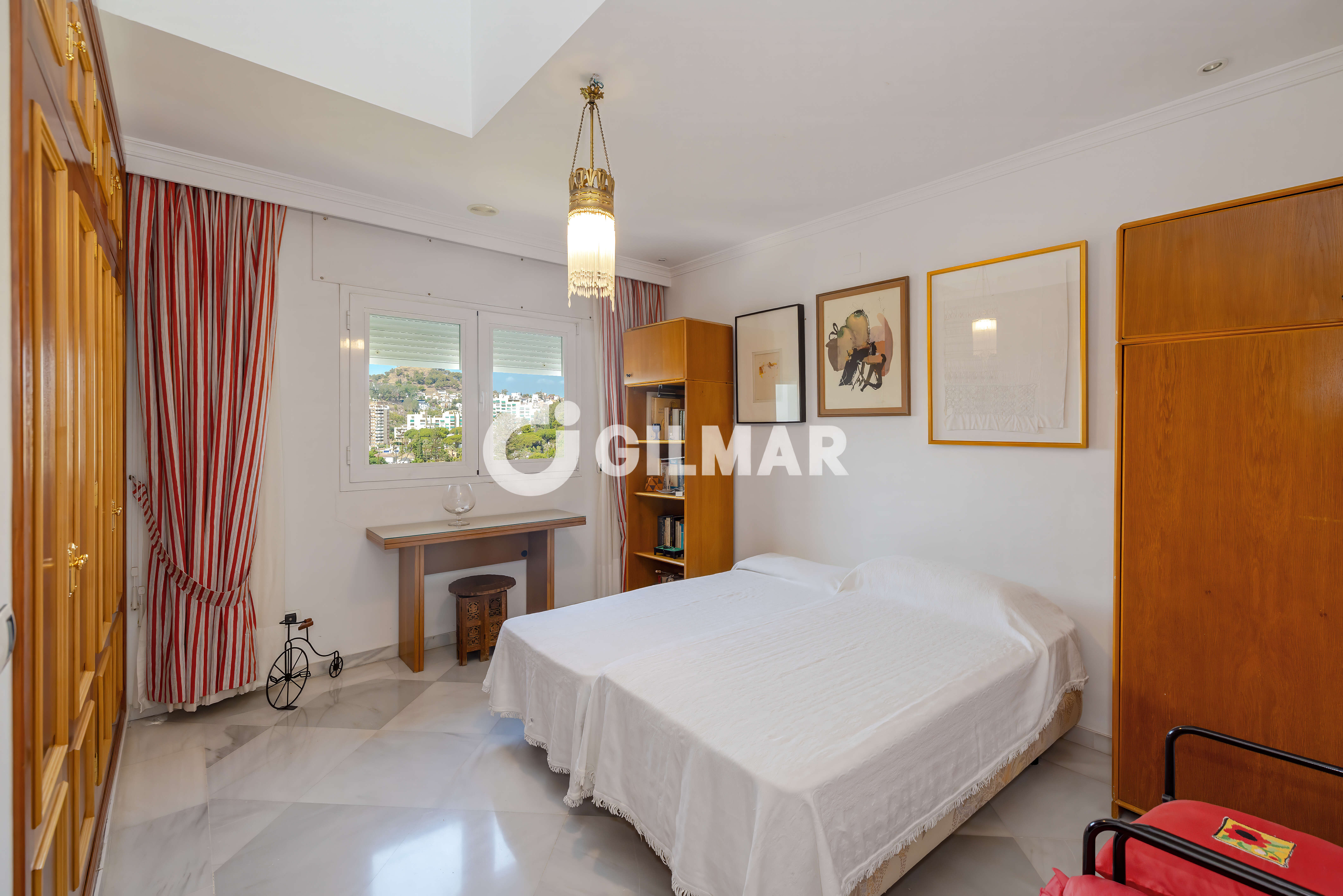 Photo of Semi-detached house