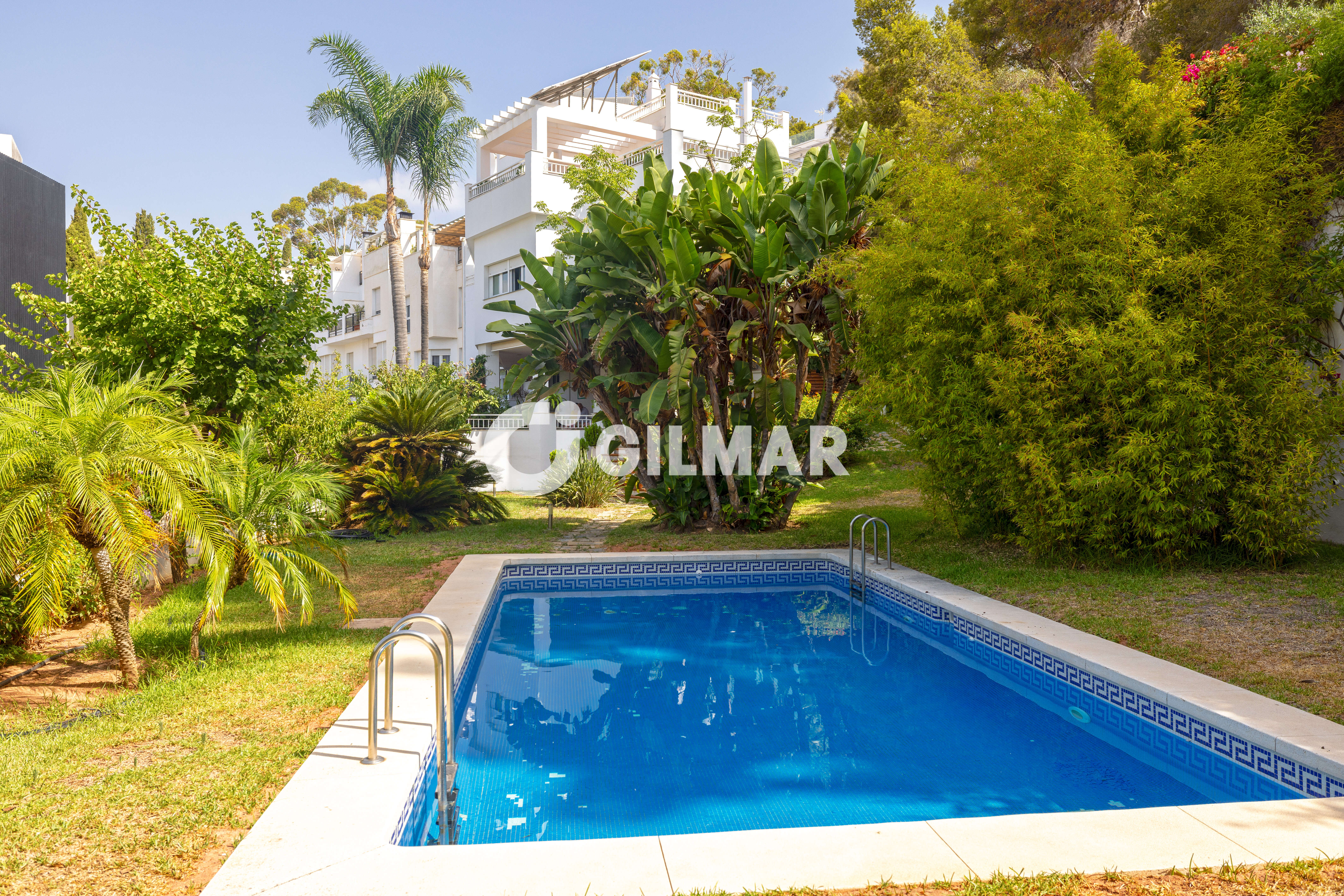 Photo of Semi-detached house