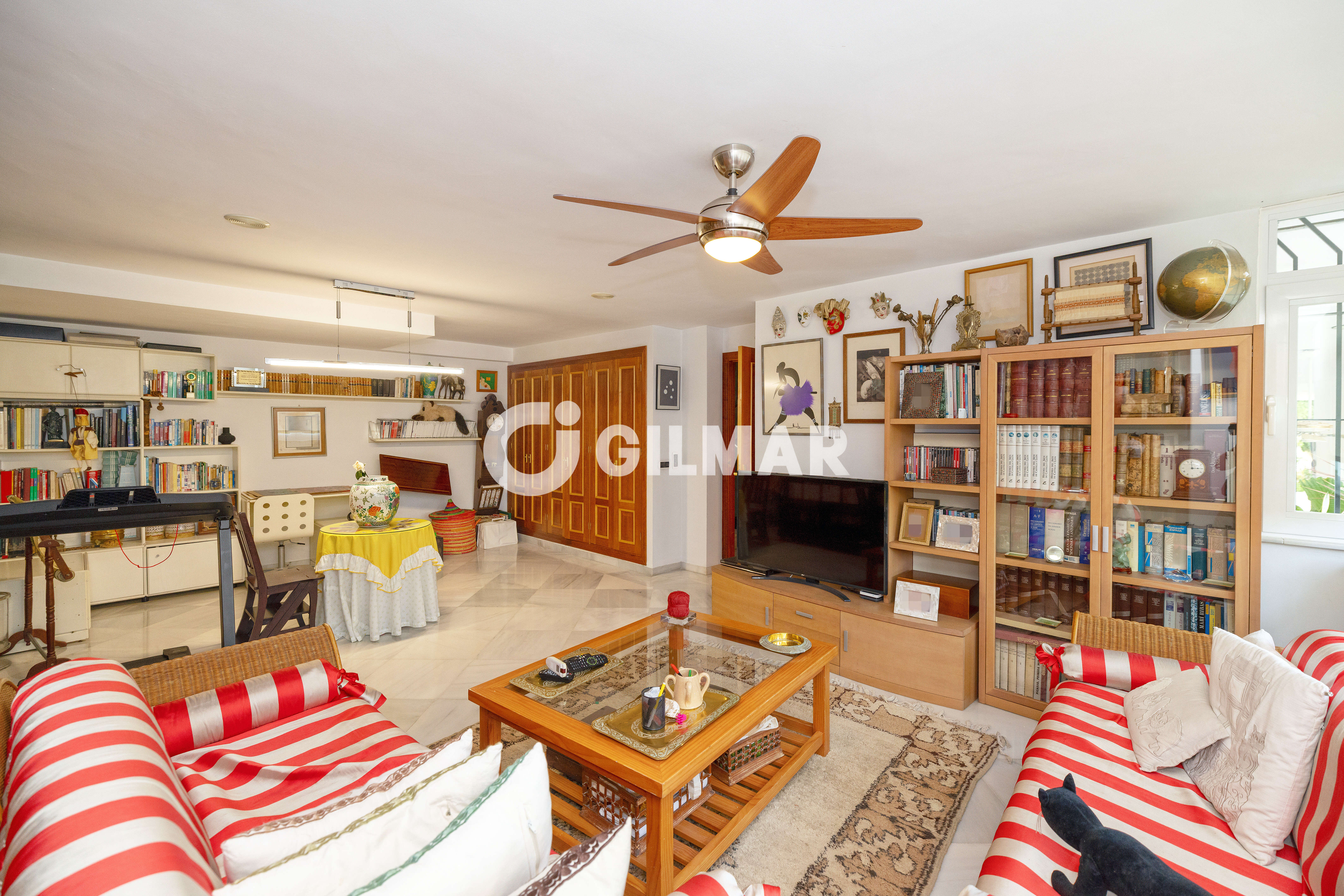 Photo of Semi-detached house