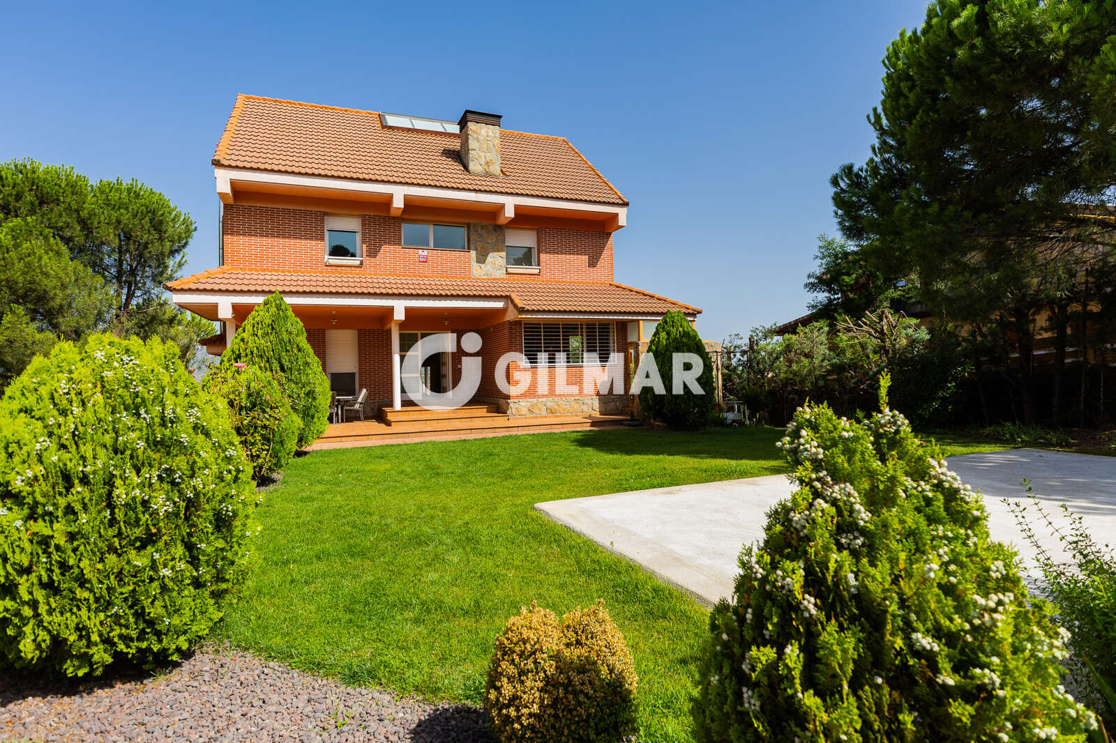 Chalet Independiente en venta en Manzanares El Real – Madrid | Gilmar