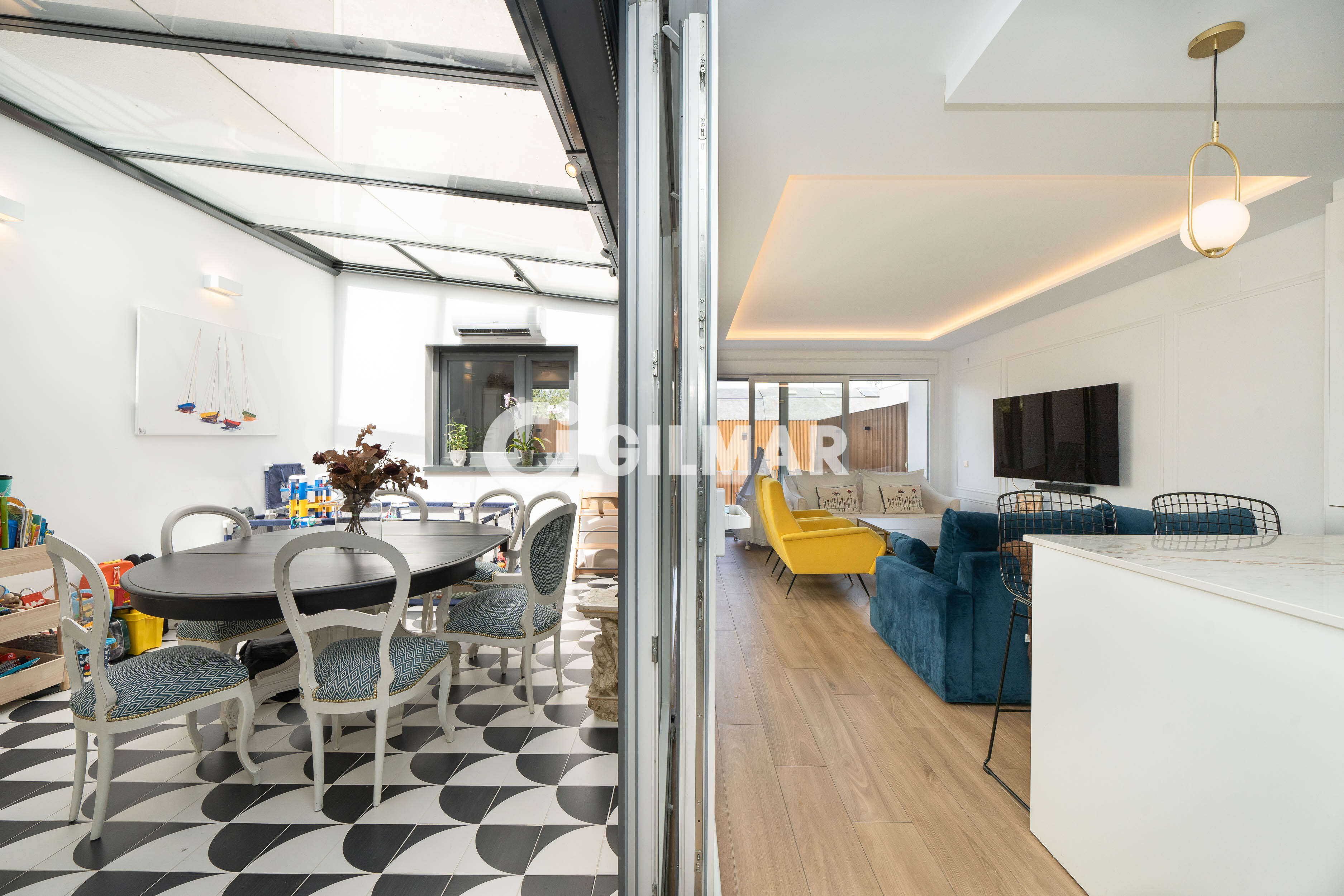 Photo of Semi-detached house