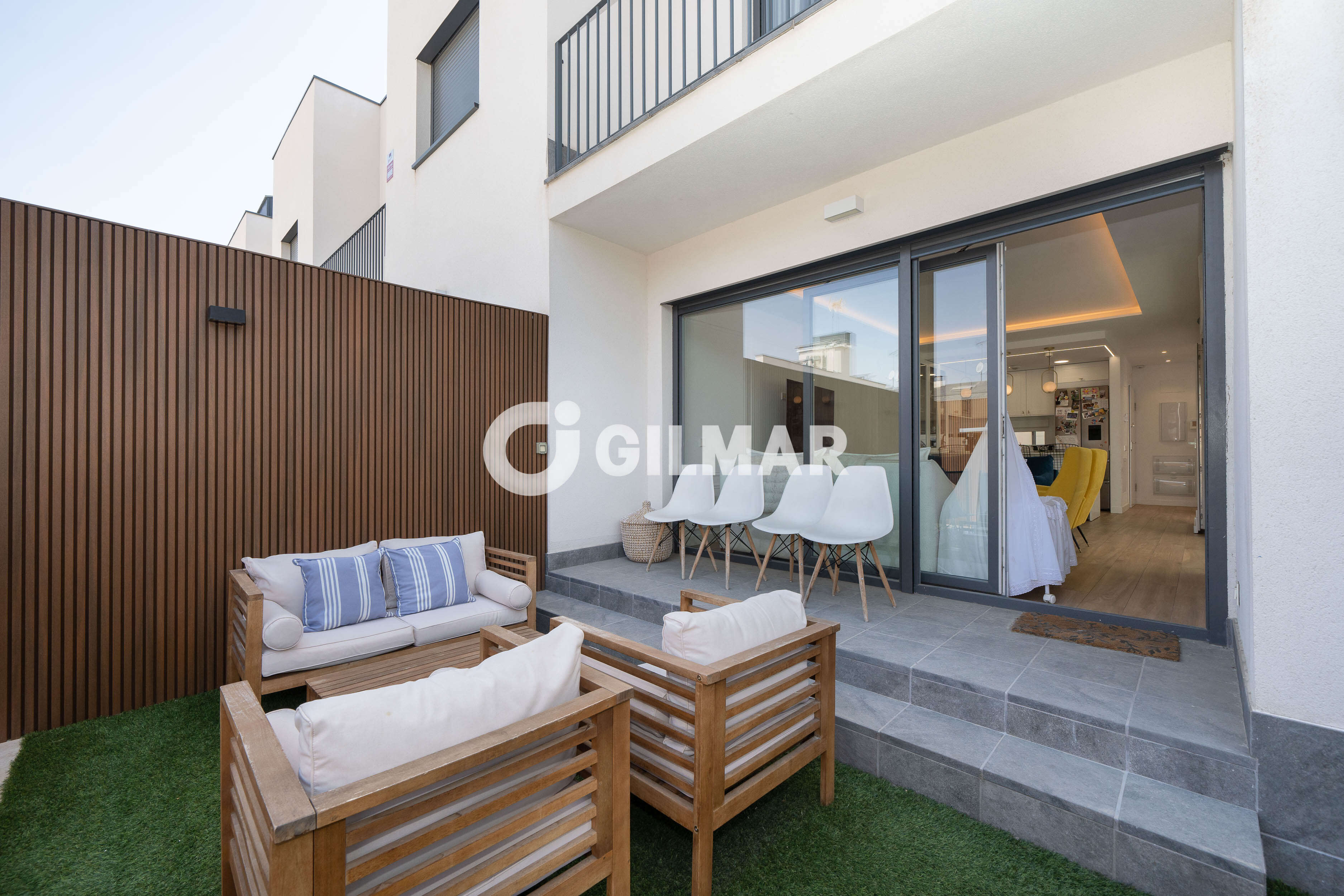 Photo of Semi-detached house