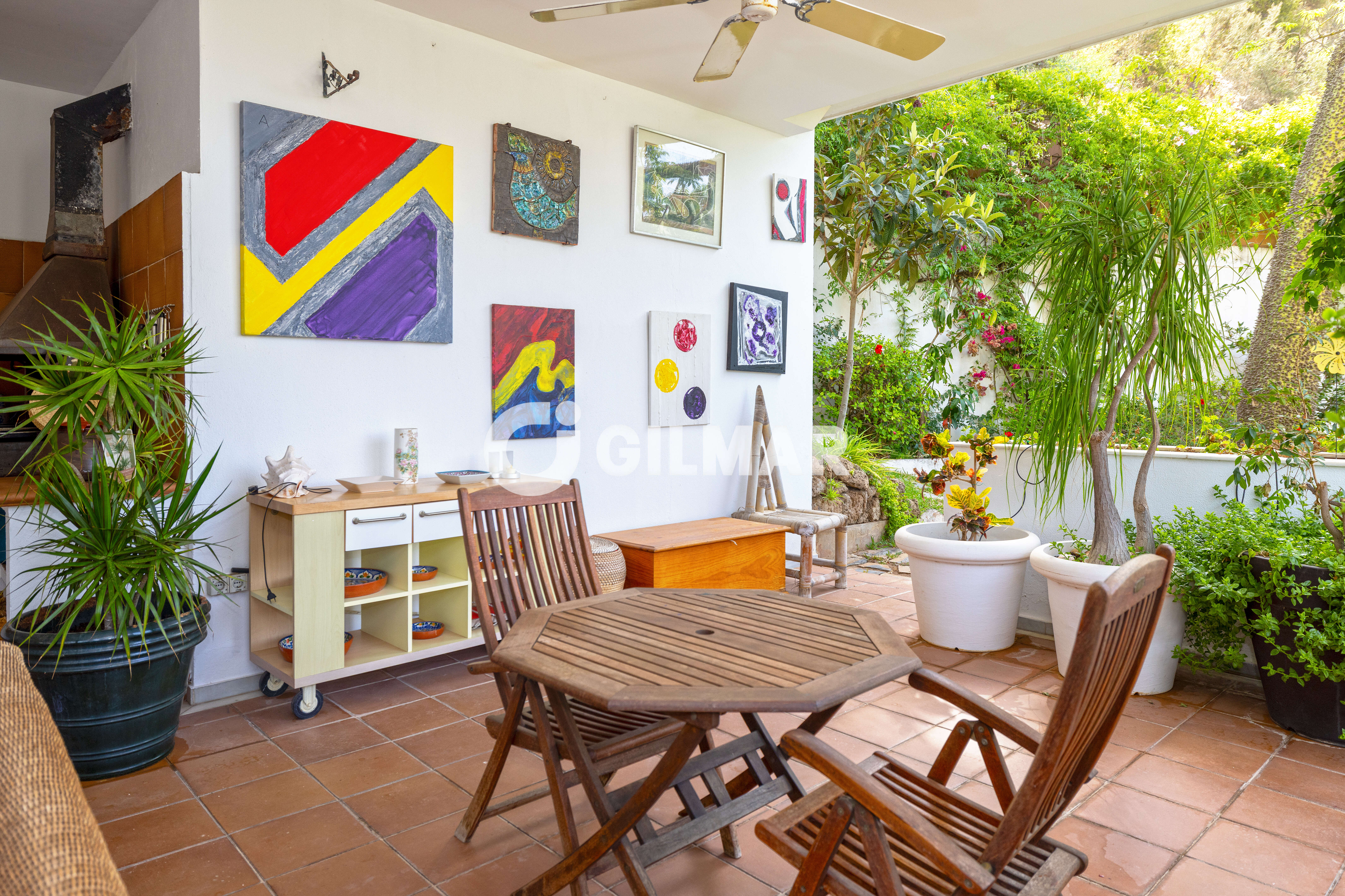 Photo of Semi-detached house