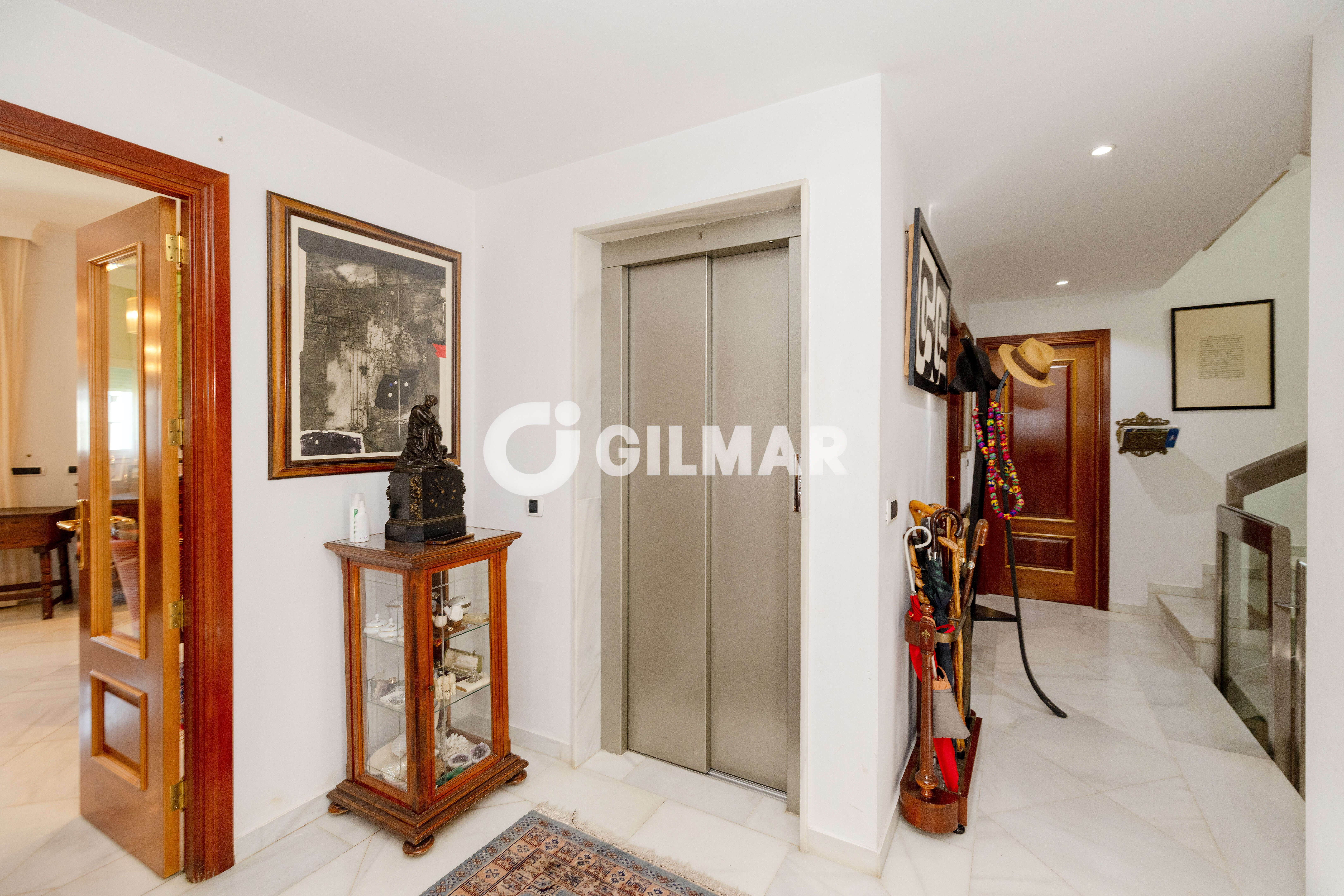 Photo of Semi-detached house