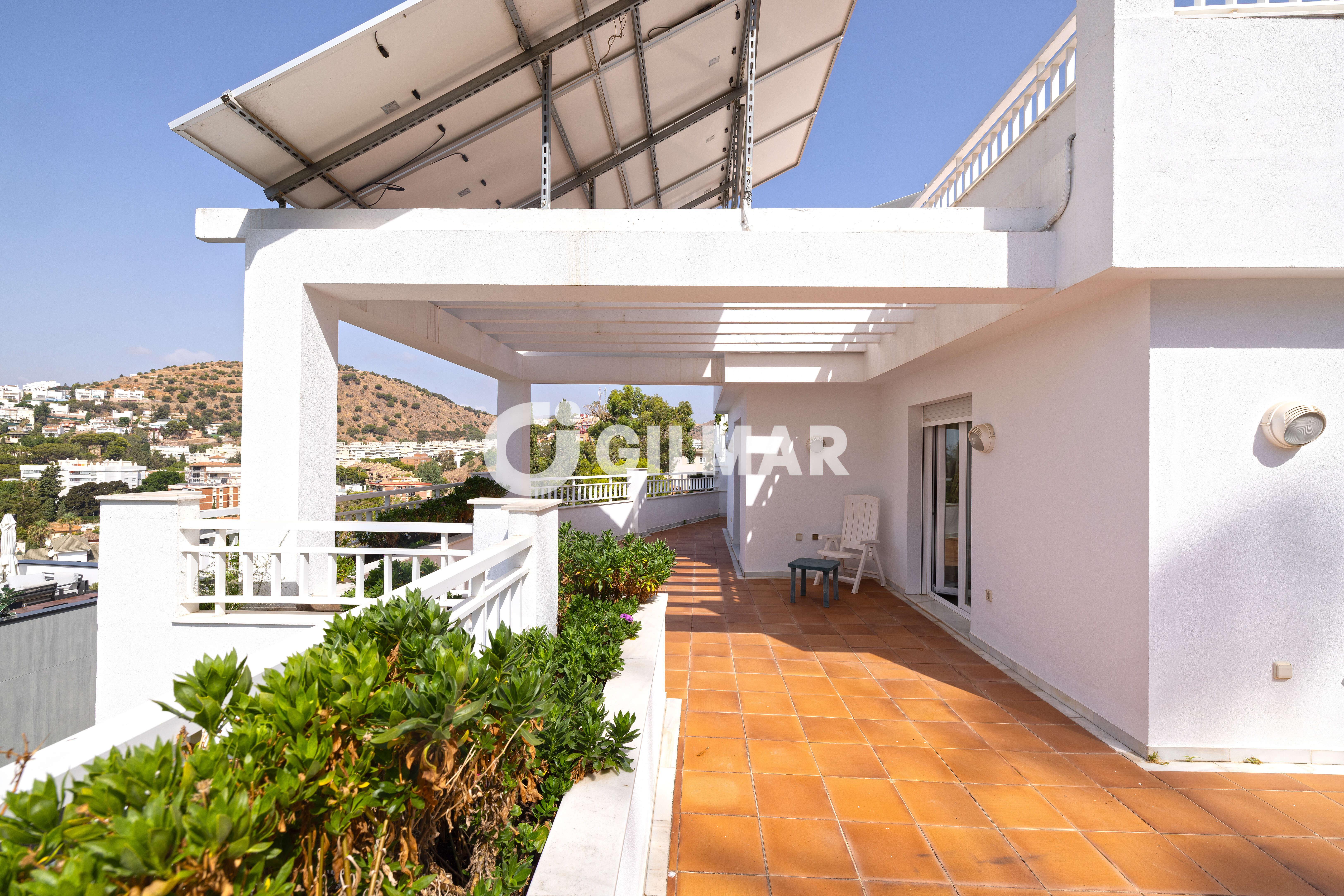 Photo of Semi-detached house