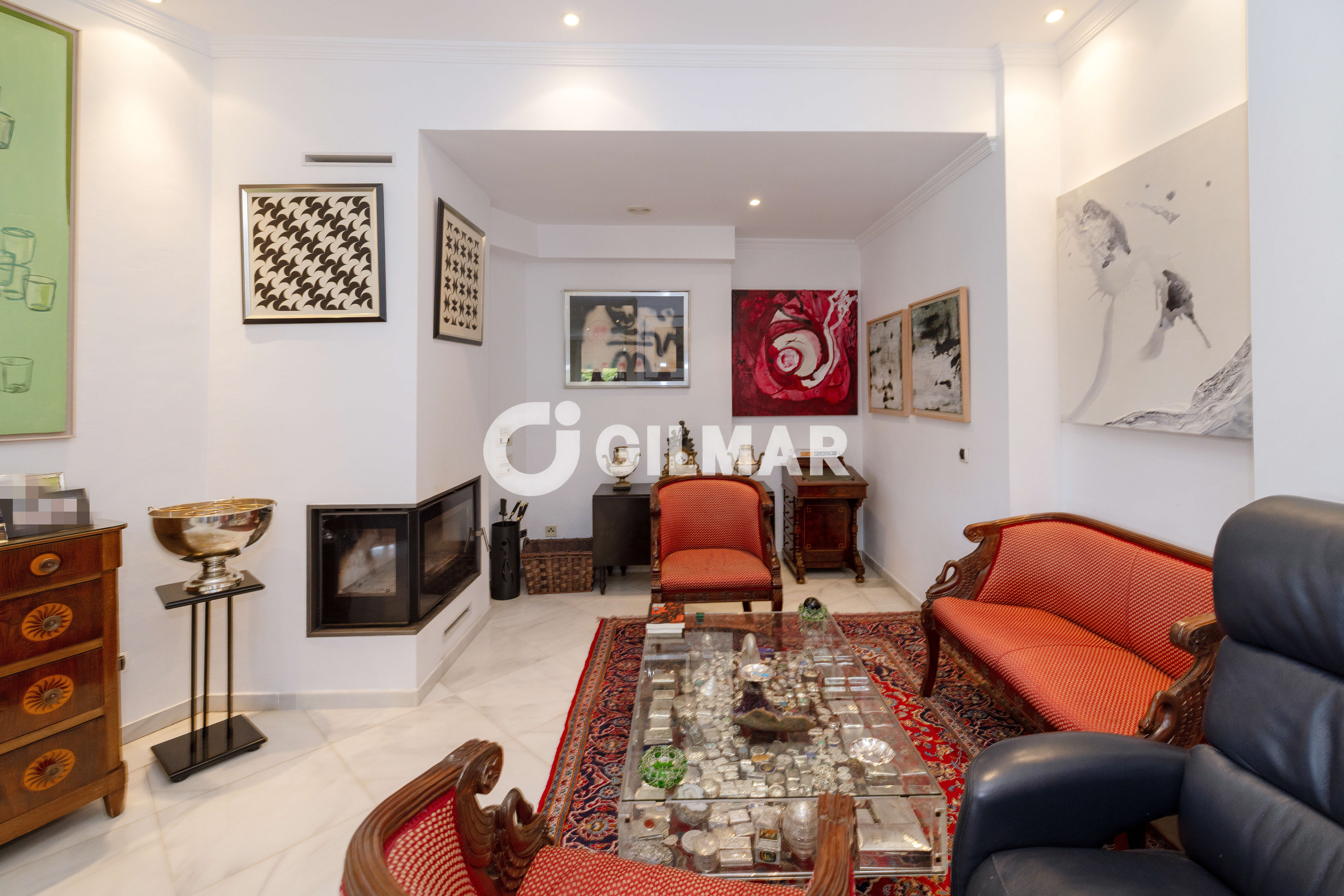 Photo of Semi-detached house