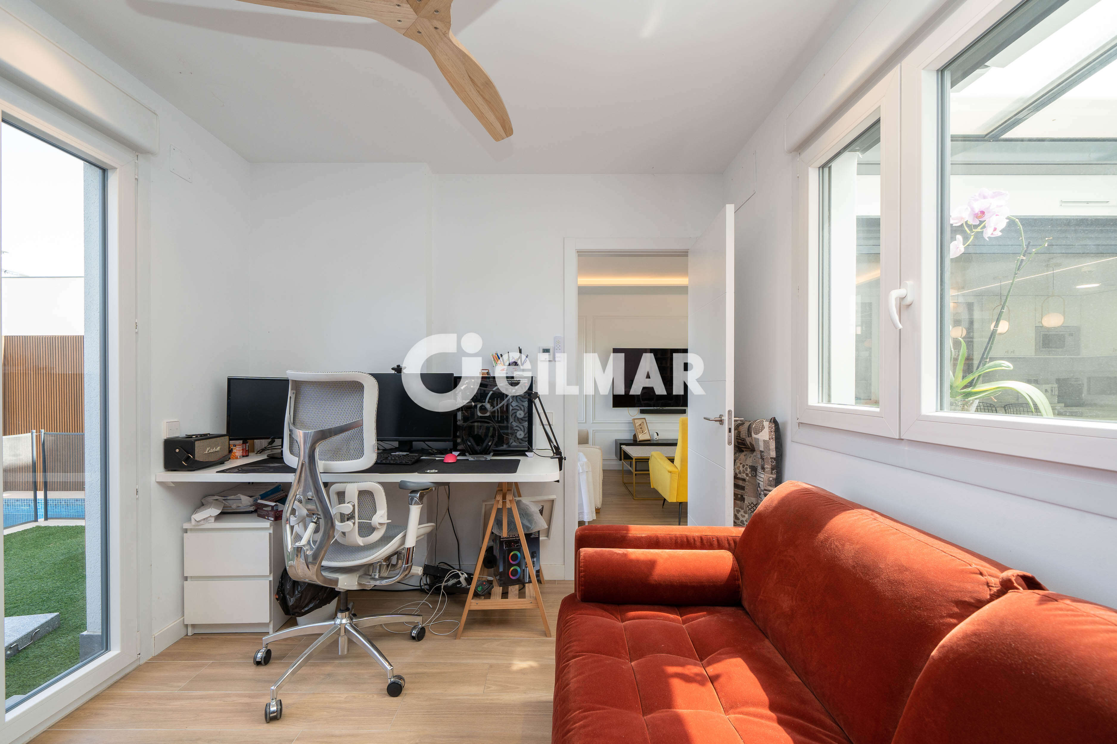Photo of Semi-detached house