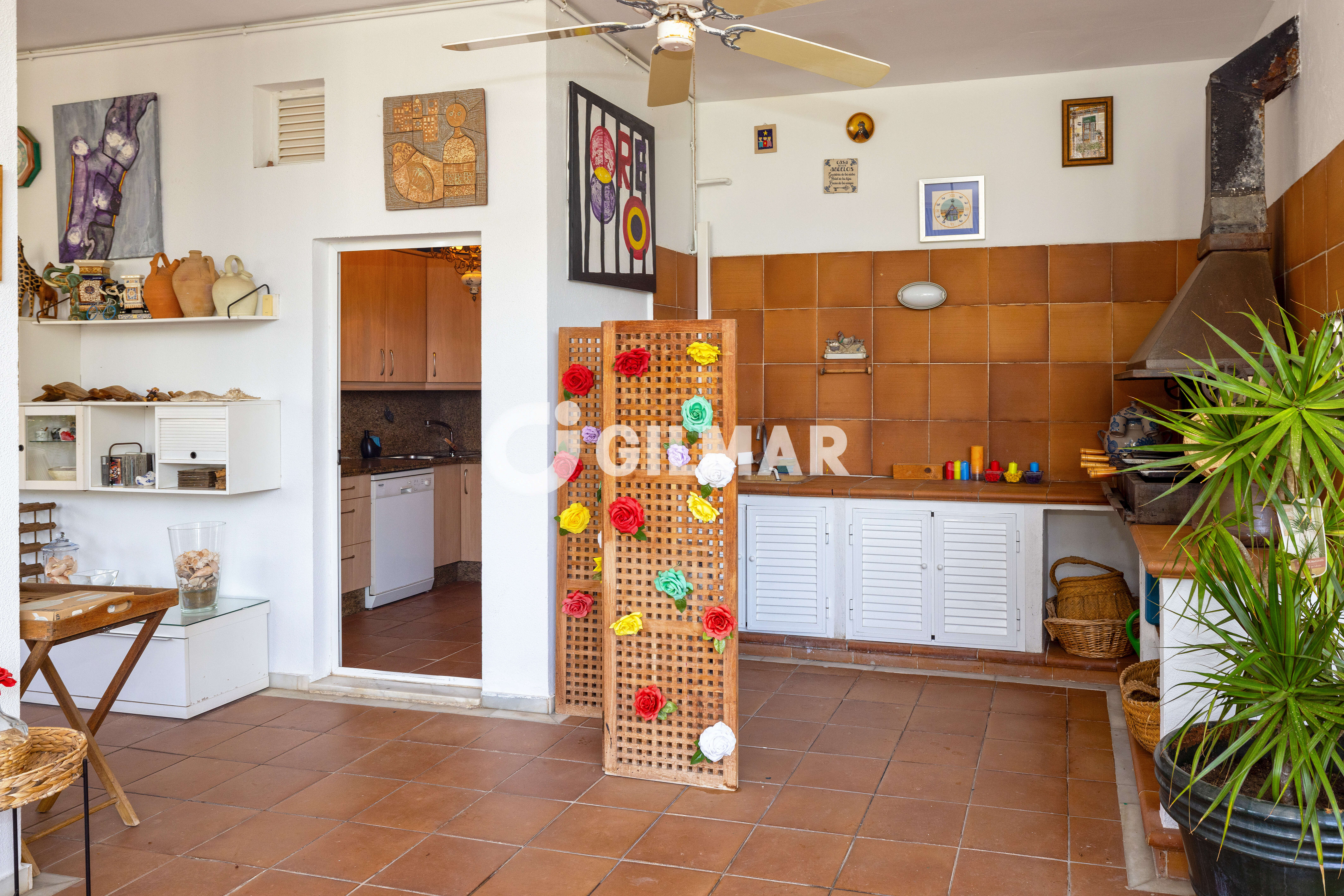 Photo of Semi-detached house