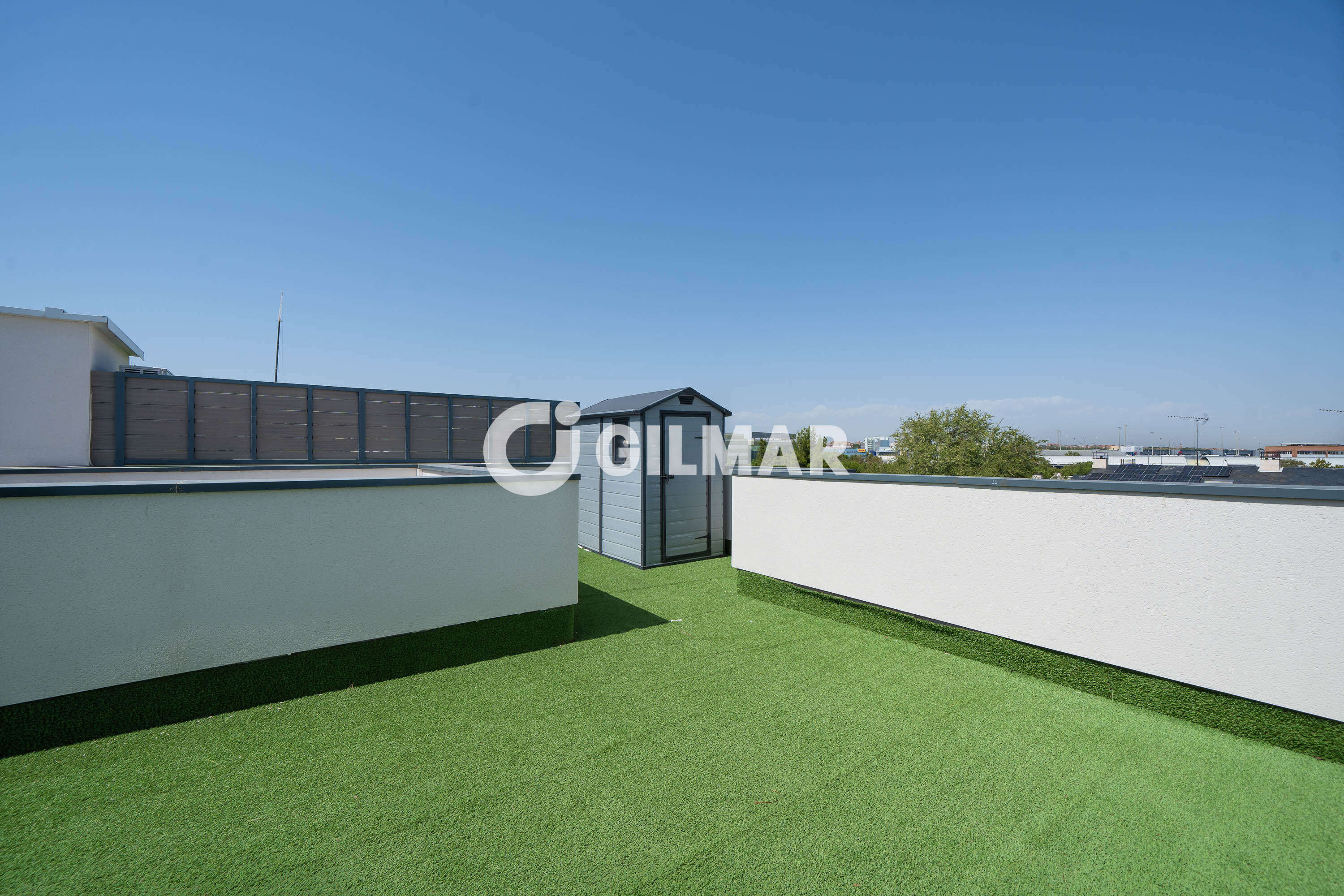 Photo of Semi-detached house