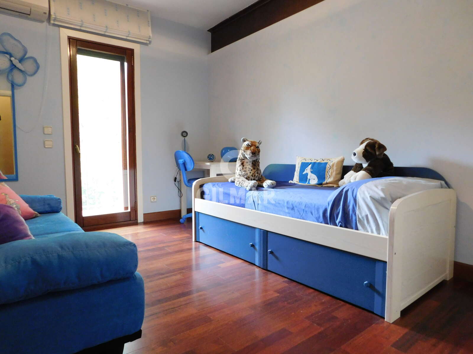 Property slider Gilmar