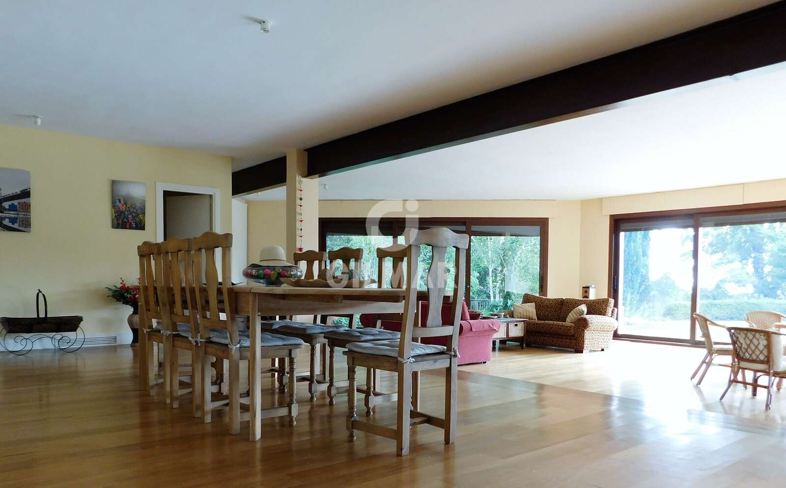 Property slider Gilmar