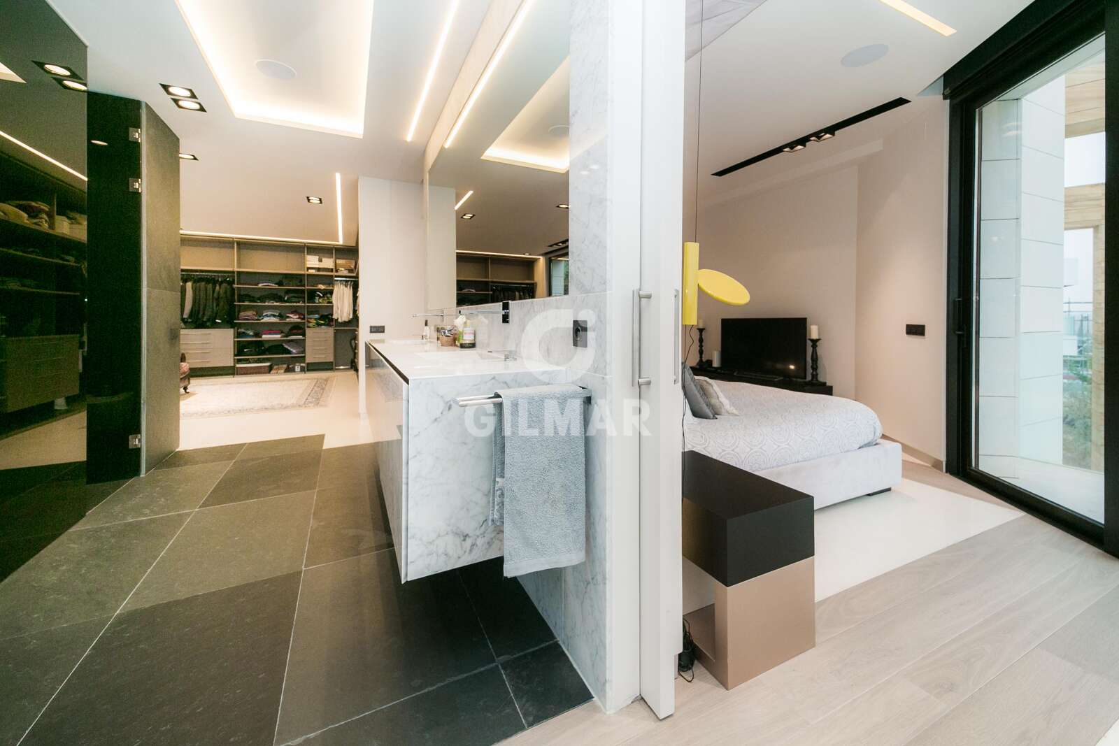 Property slider Gilmar