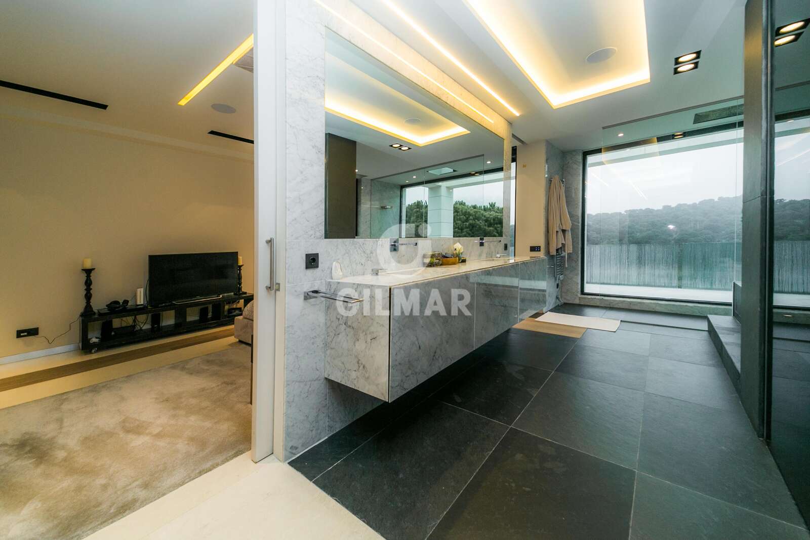 Property slider Gilmar