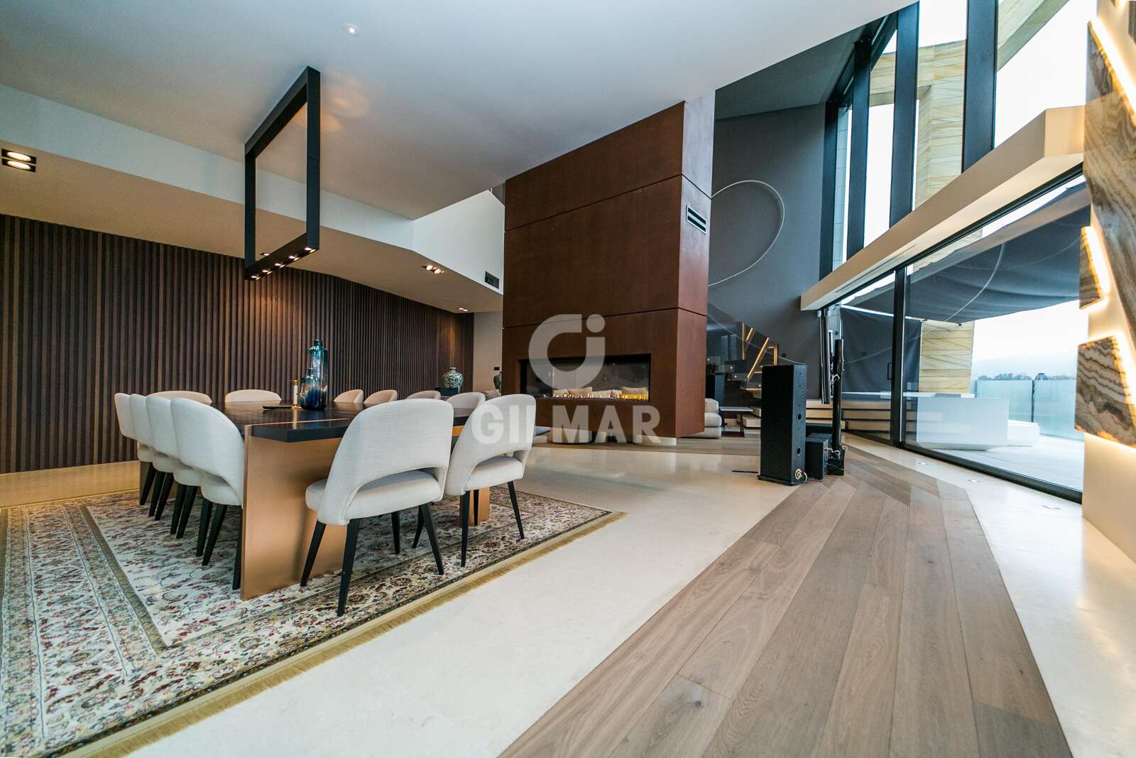Property slider Gilmar