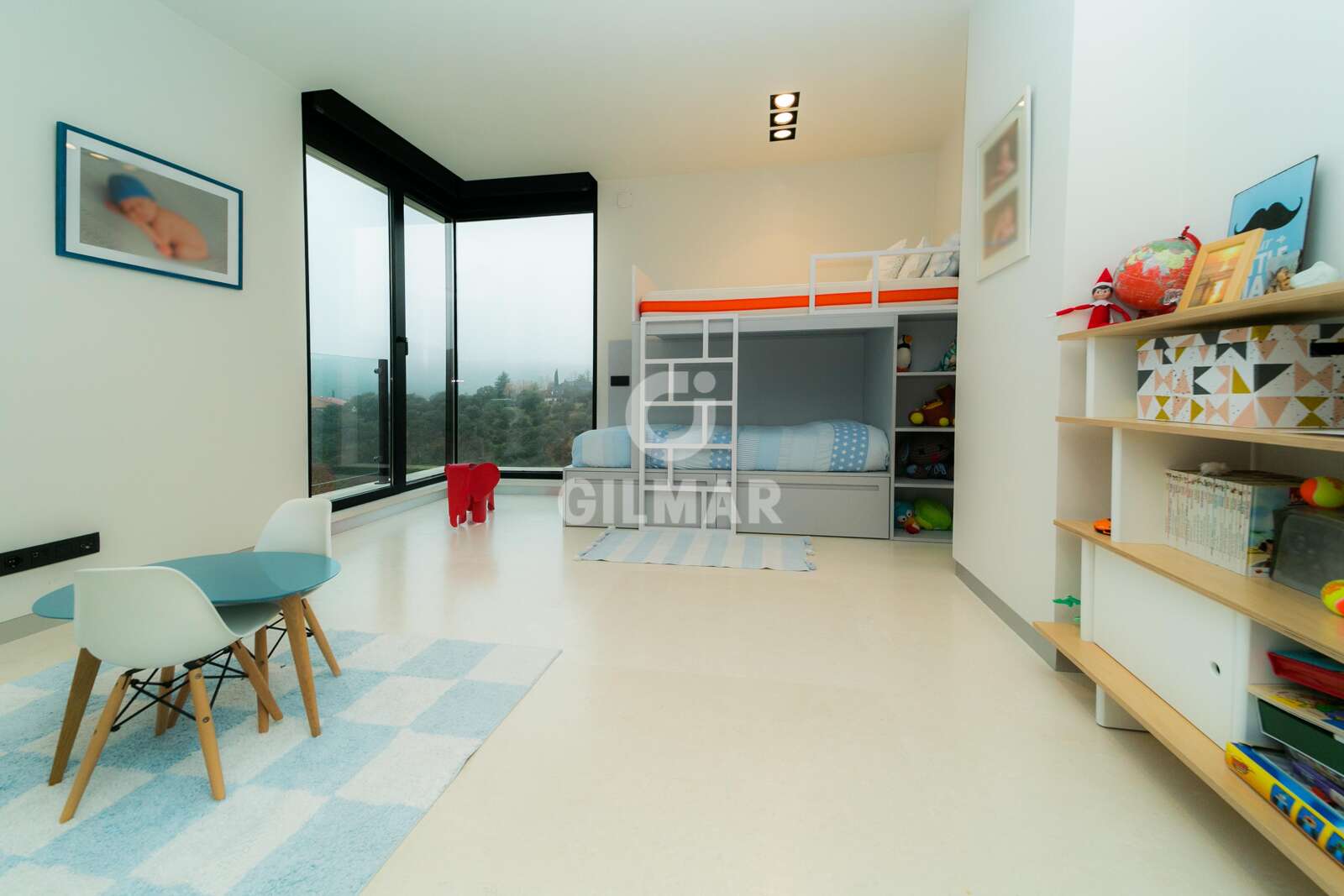 Property slider Gilmar