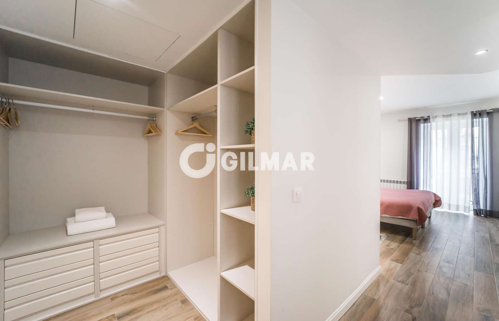 Property slider Gilmar