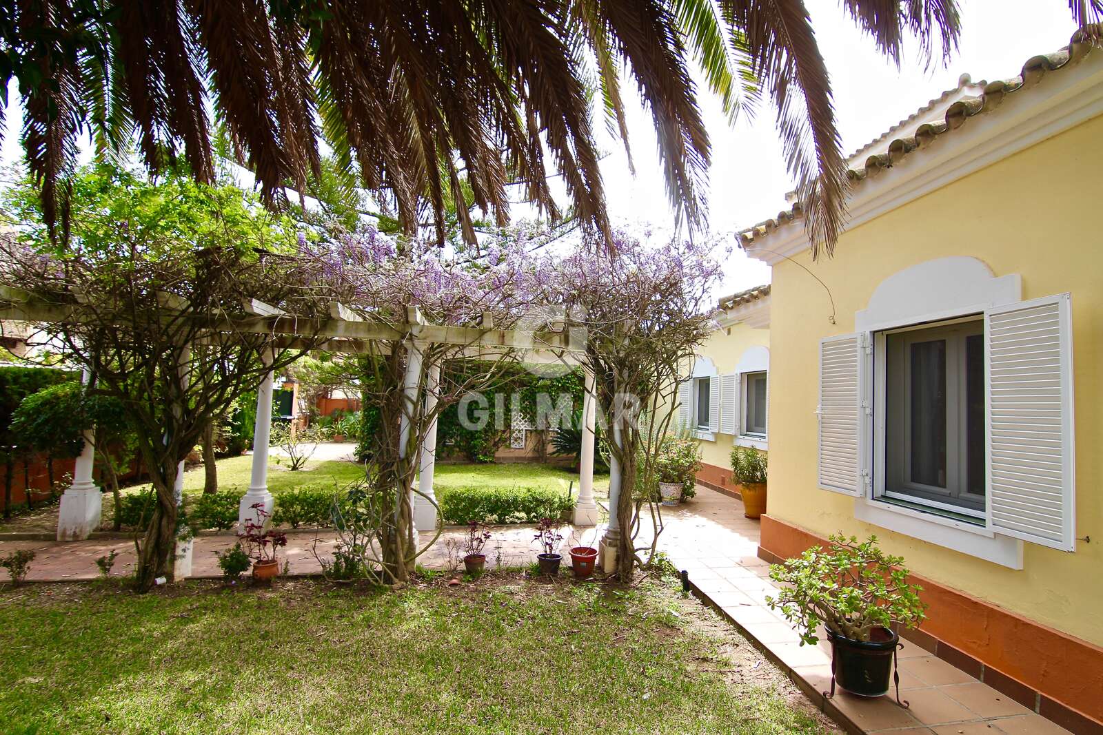 Property slider Gilmar