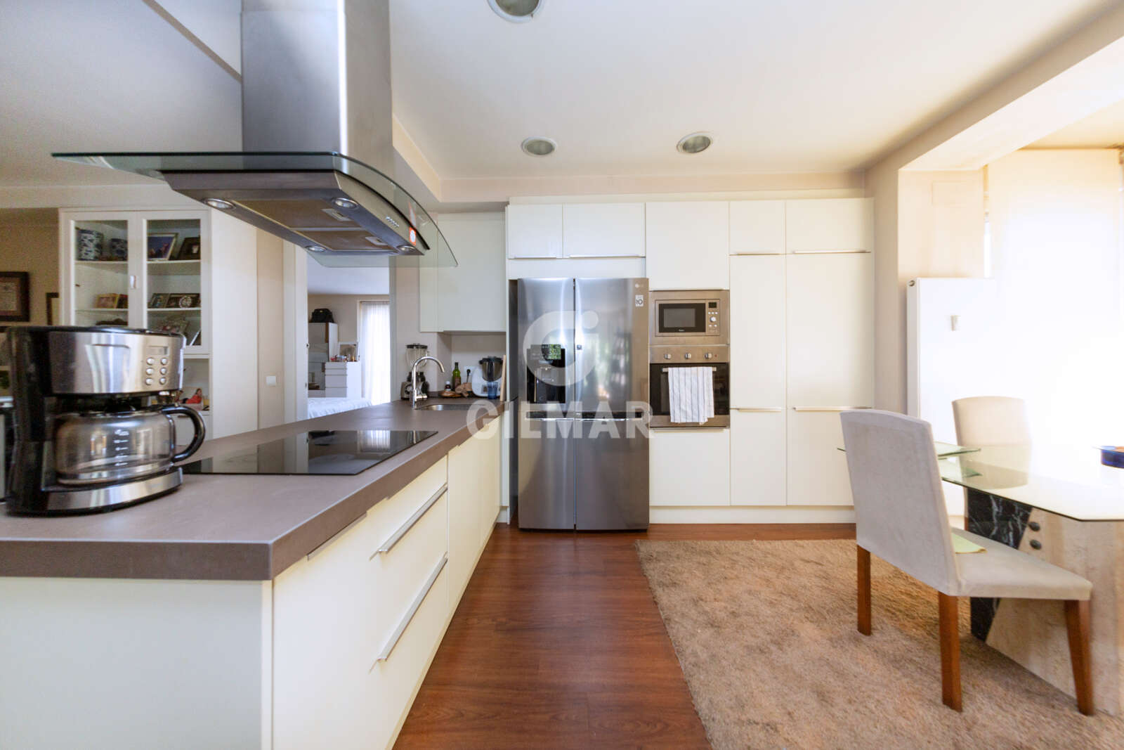 Property slider Gilmar