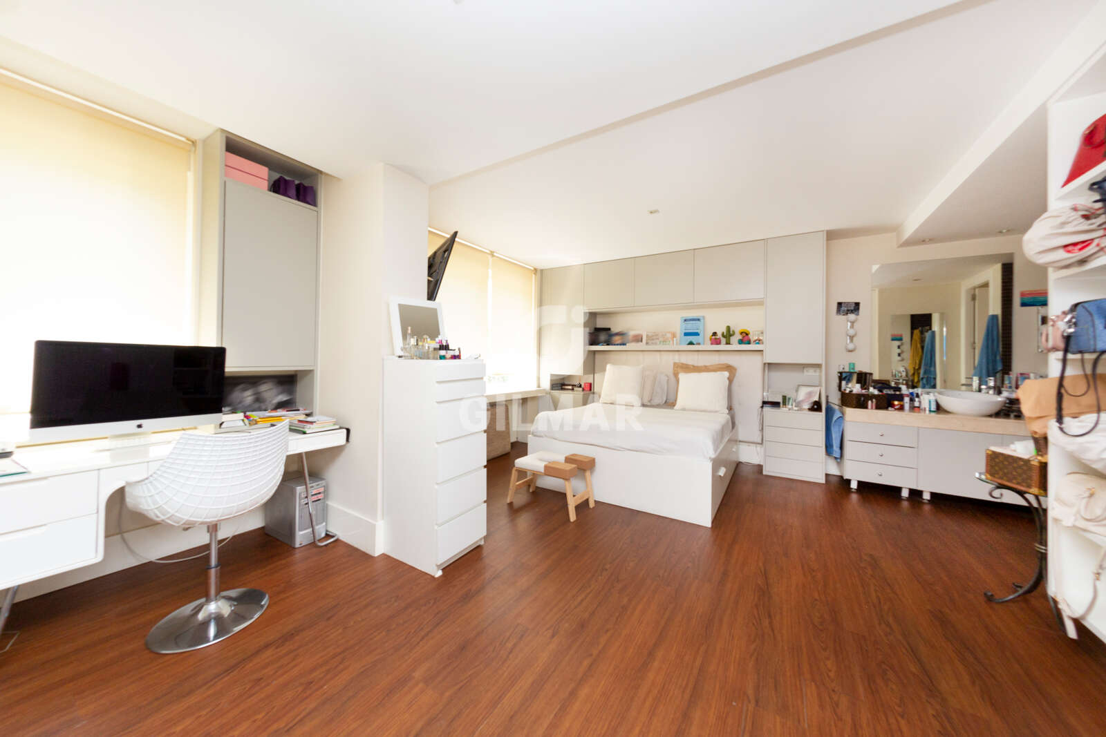 Property slider Gilmar
