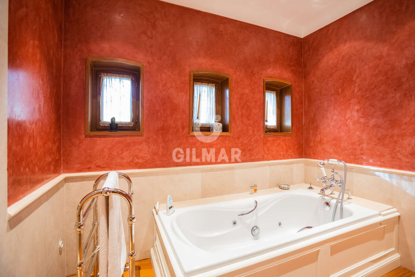 Property slider Gilmar