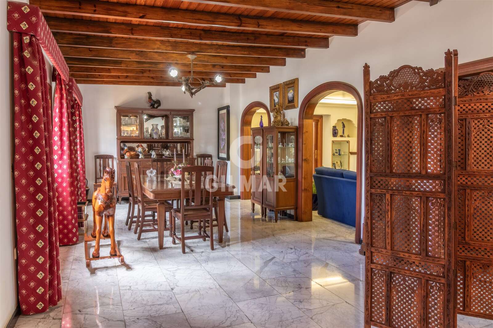 Property slider Gilmar