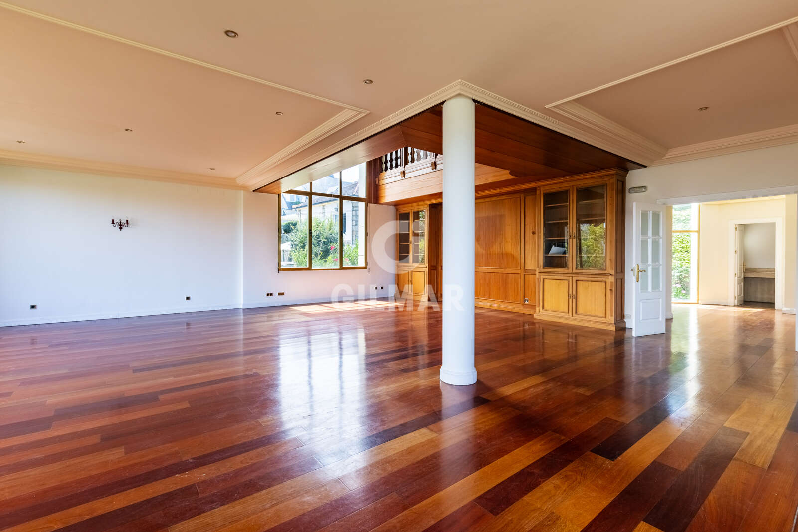 Property slider Gilmar