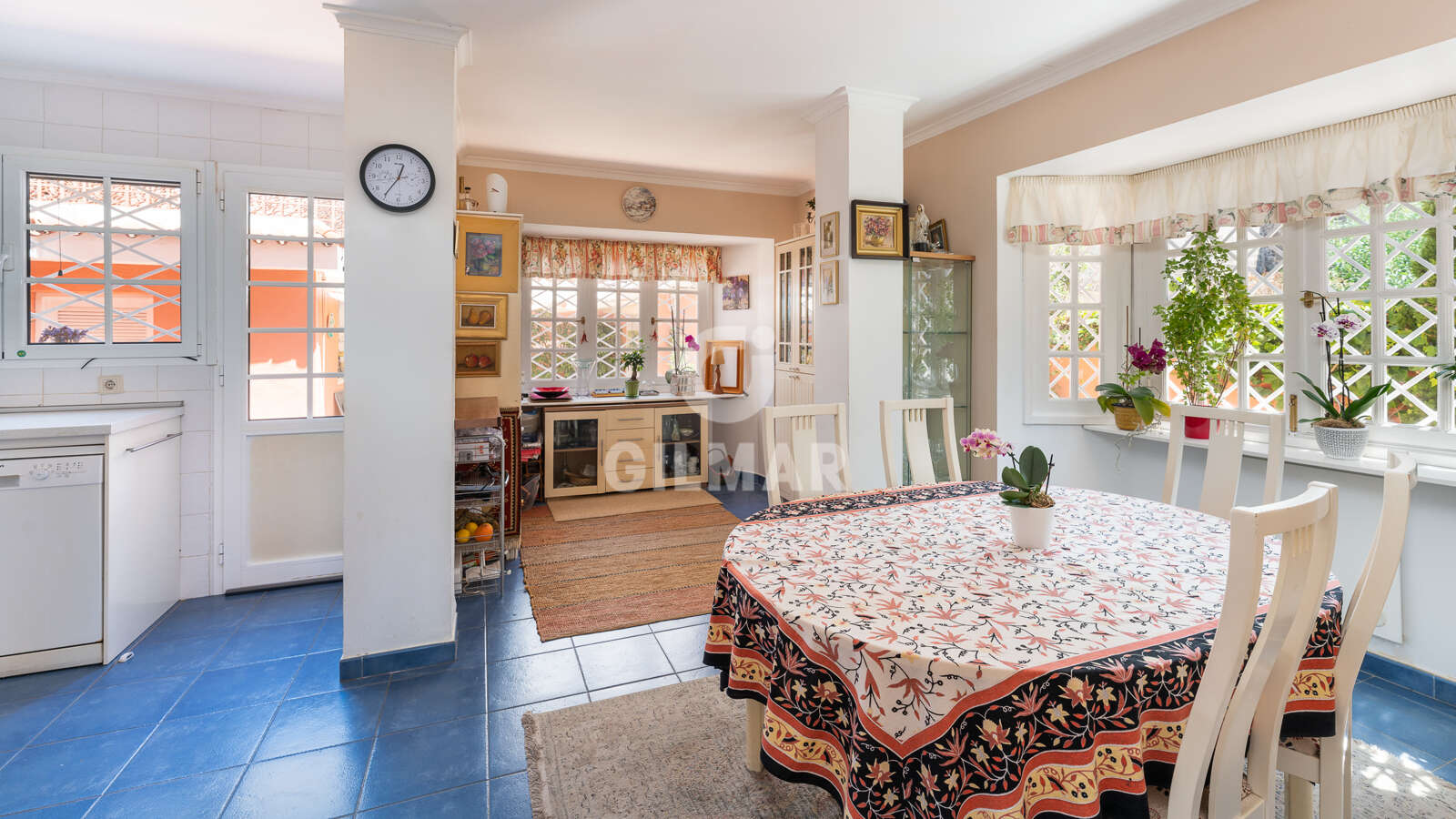 Property slider Gilmar