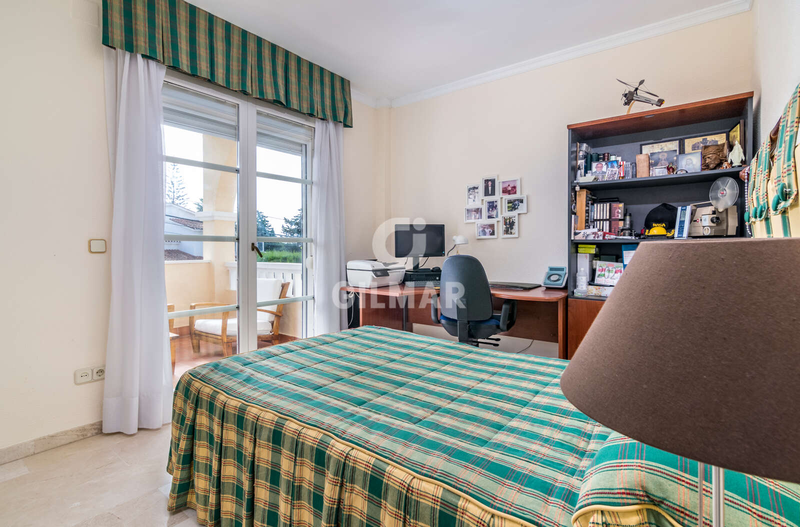 Property slider Gilmar