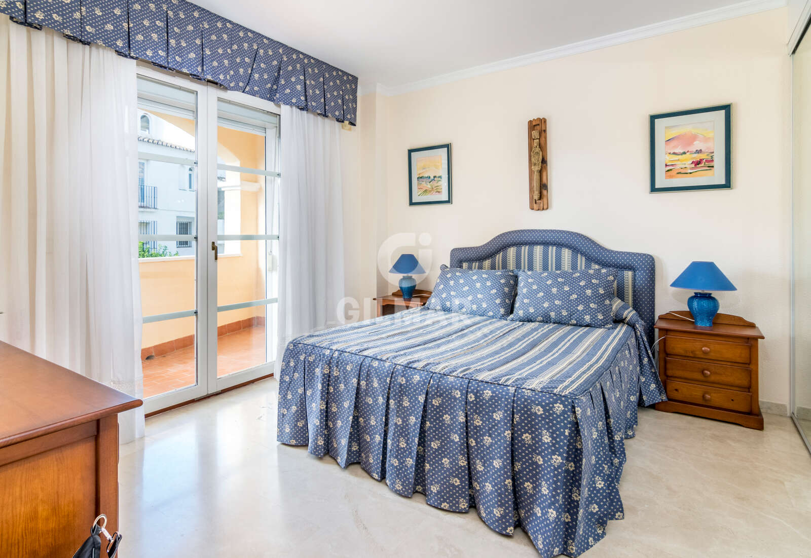 Property slider Gilmar