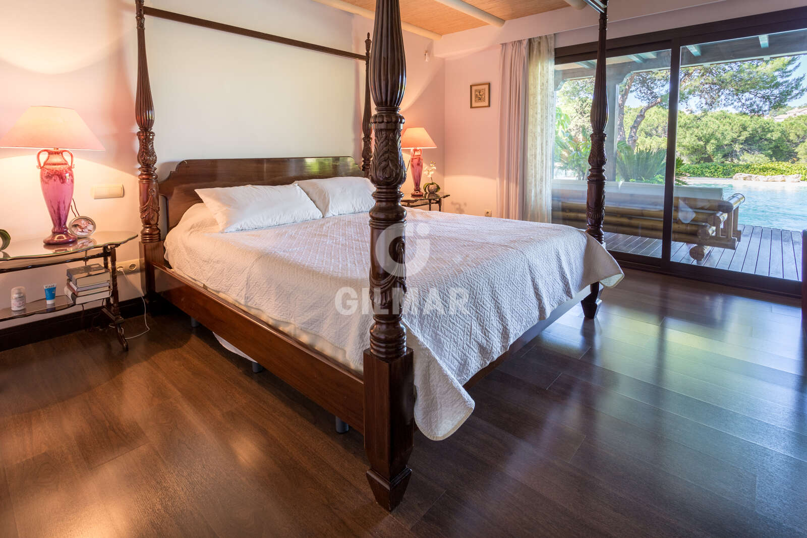 Property slider Gilmar