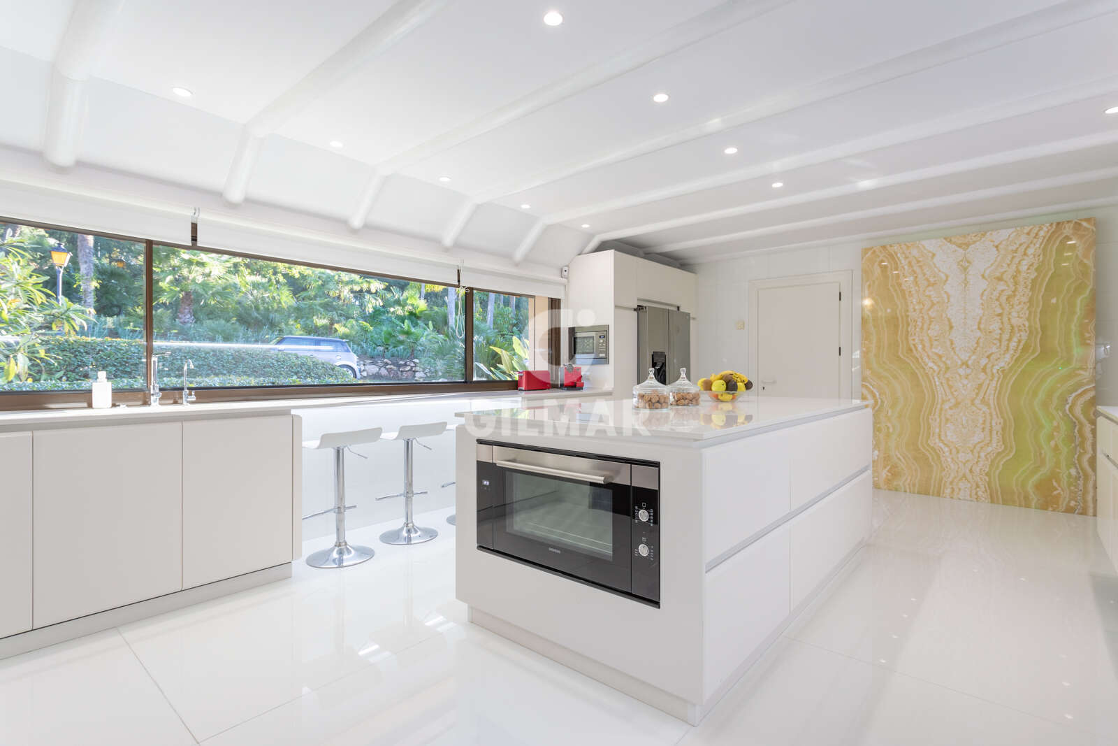 Property slider Gilmar
