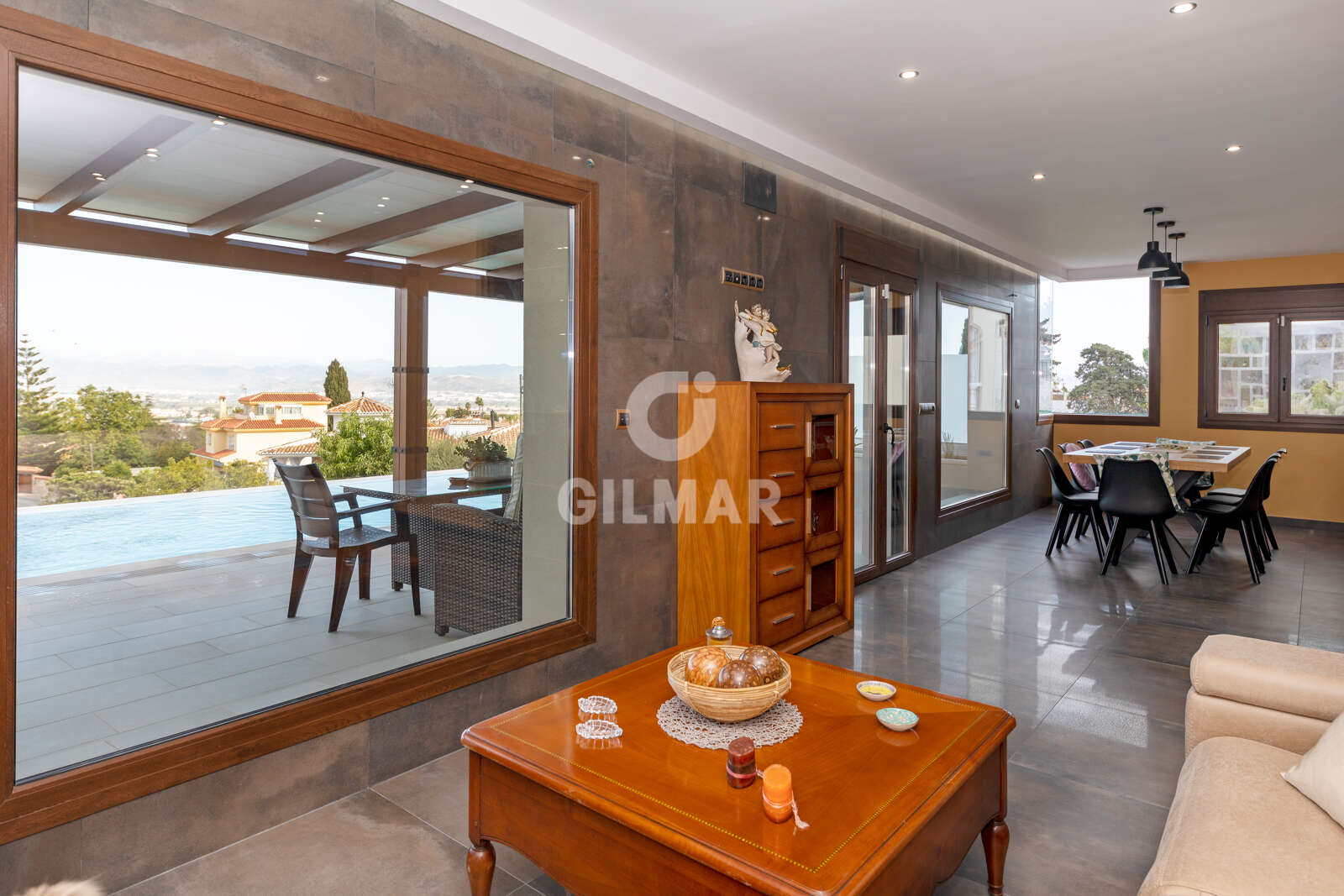 Property slider Gilmar