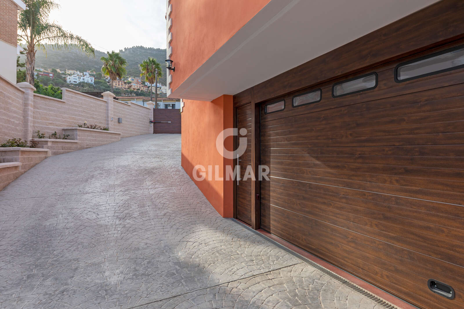 Property slider Gilmar