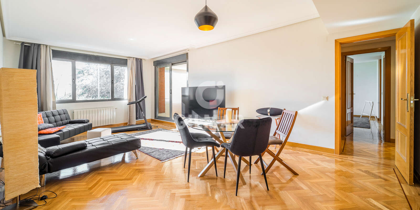 Property slider Gilmar