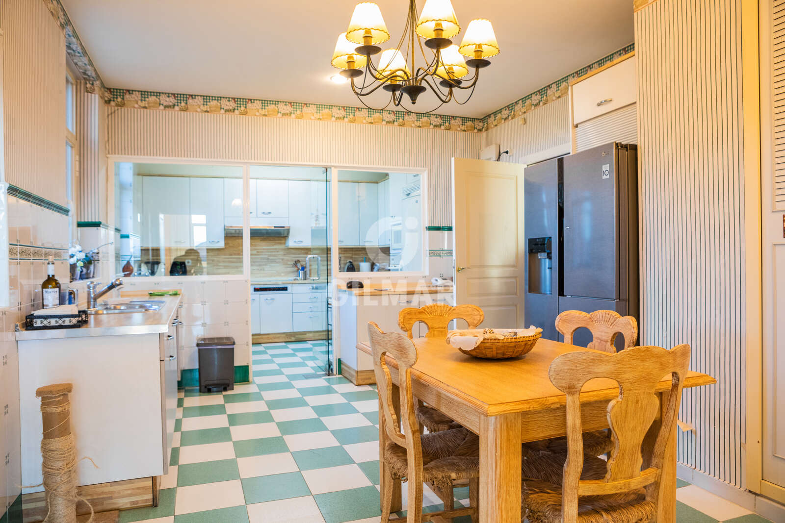 Property slider Gilmar