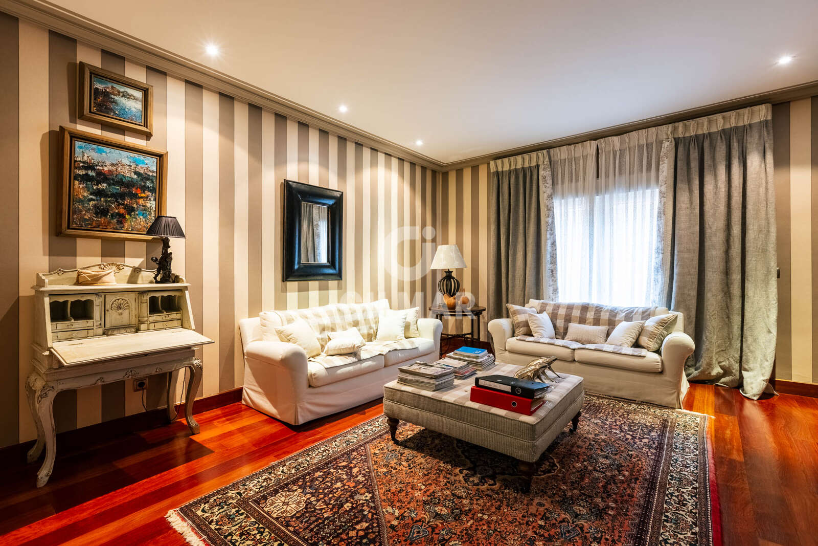 Property slider Gilmar