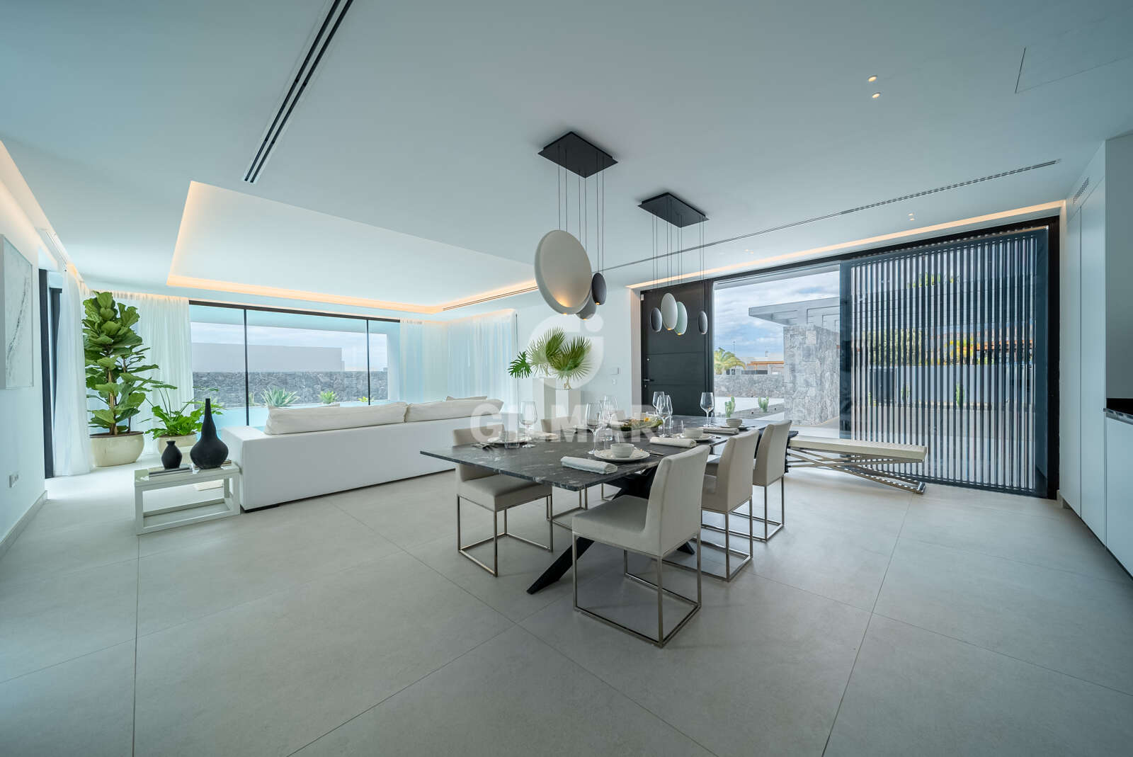 Property slider Gilmar