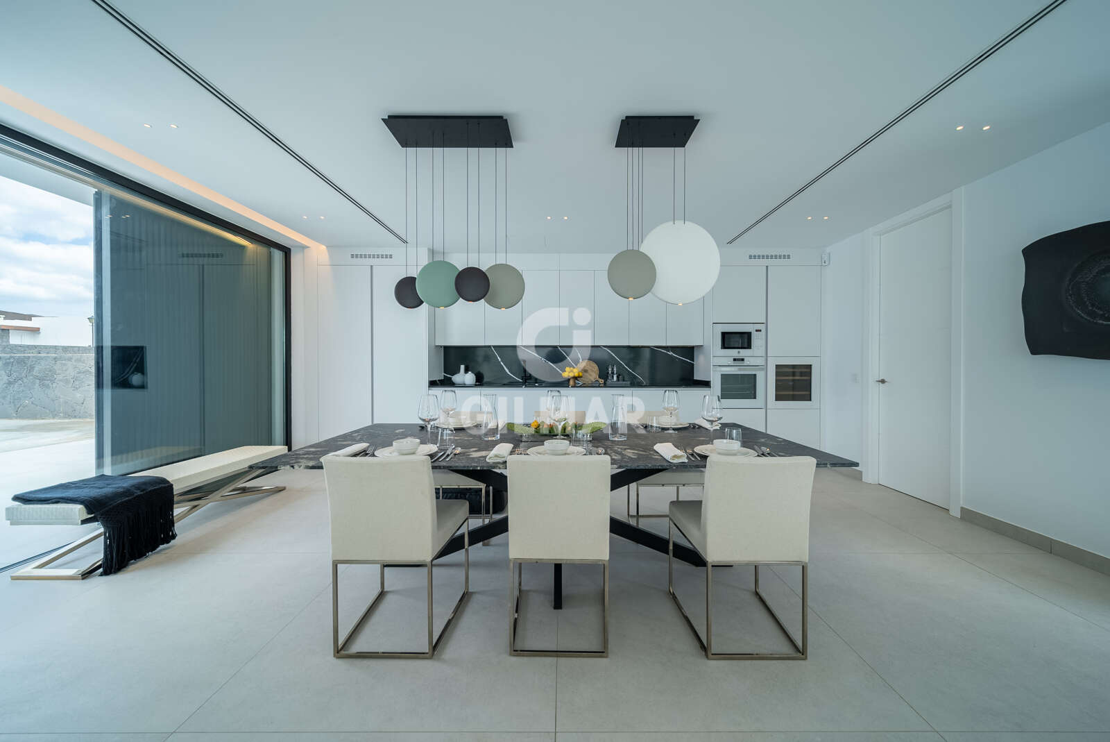 Property slider Gilmar
