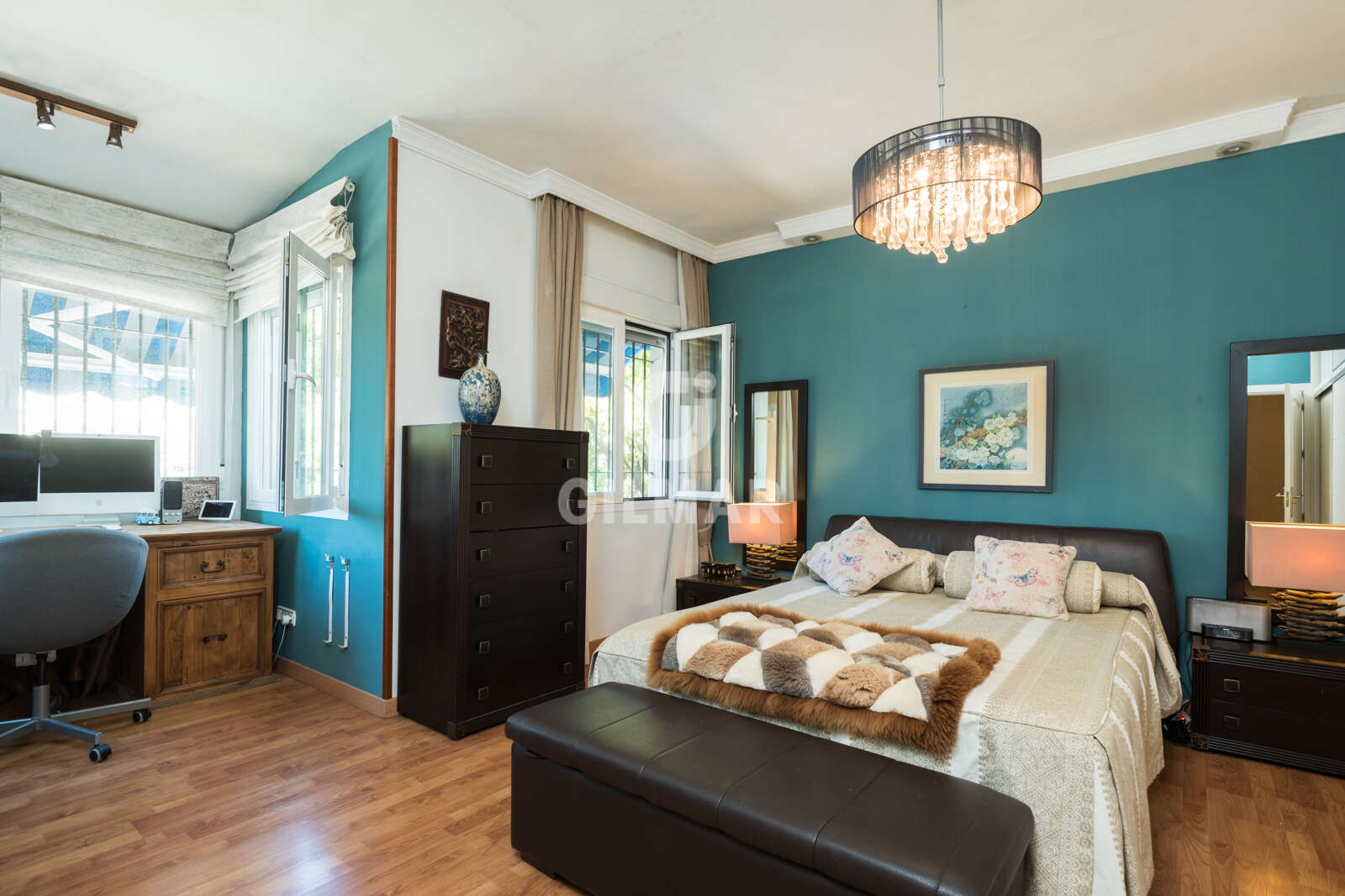 Property slider Gilmar