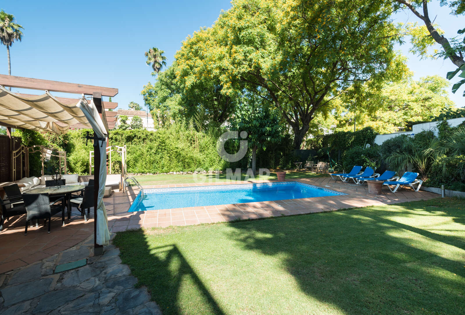 Property slider Gilmar