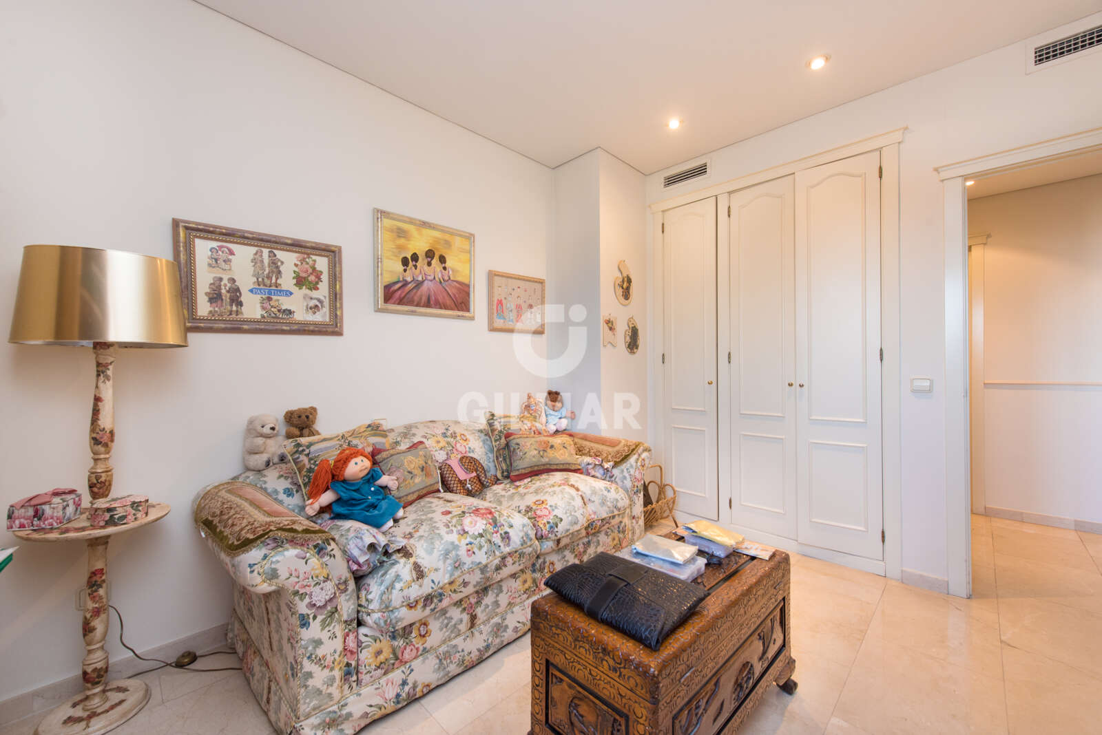 Property slider Gilmar