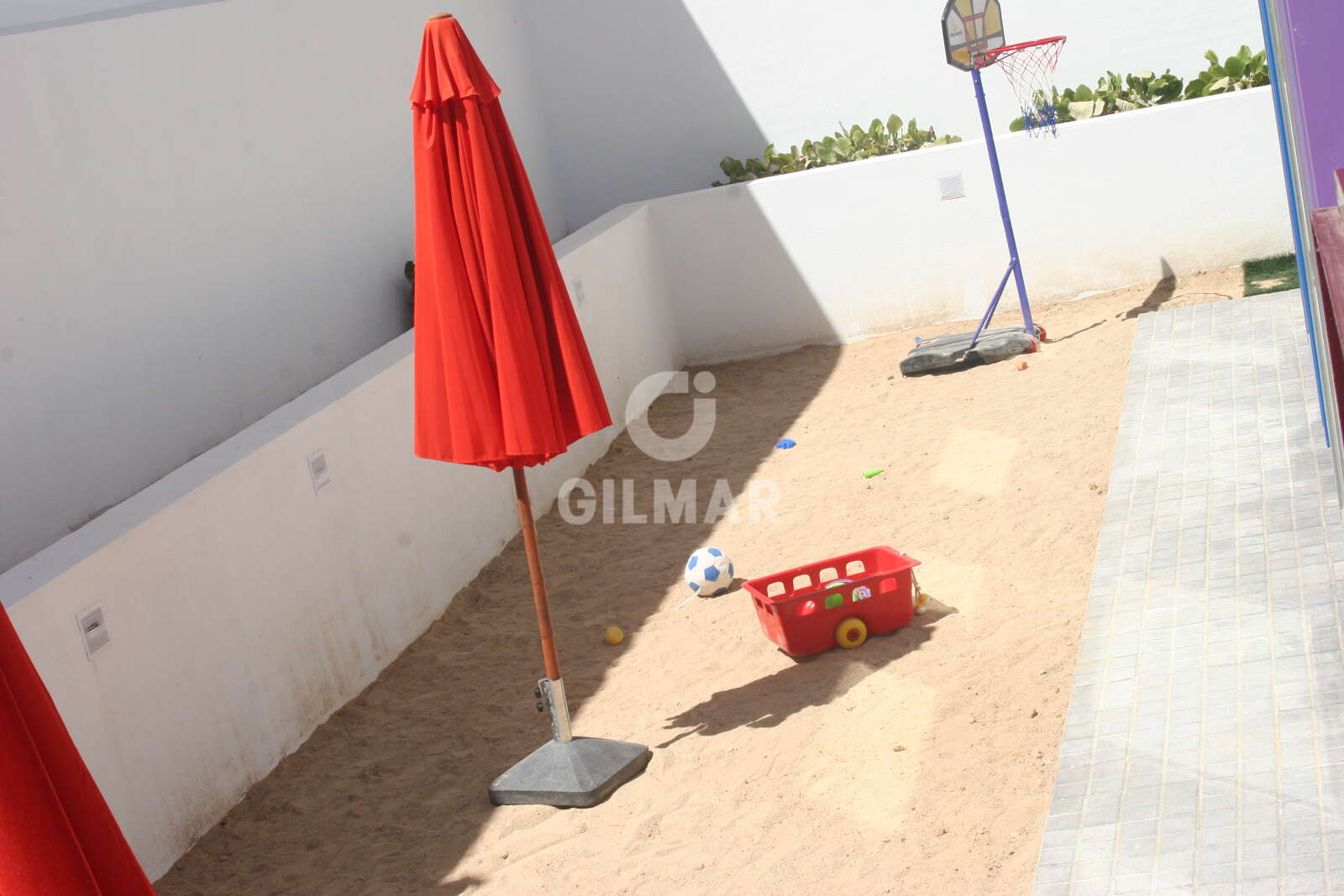 Property slider Gilmar