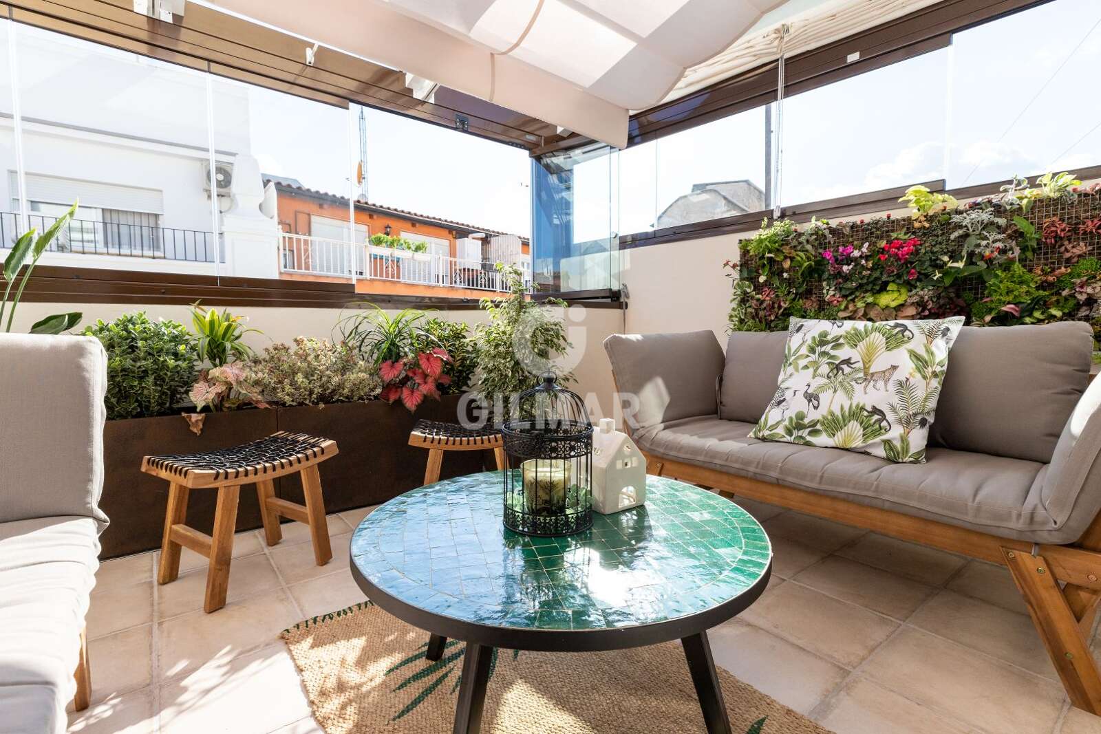 Property slider Gilmar