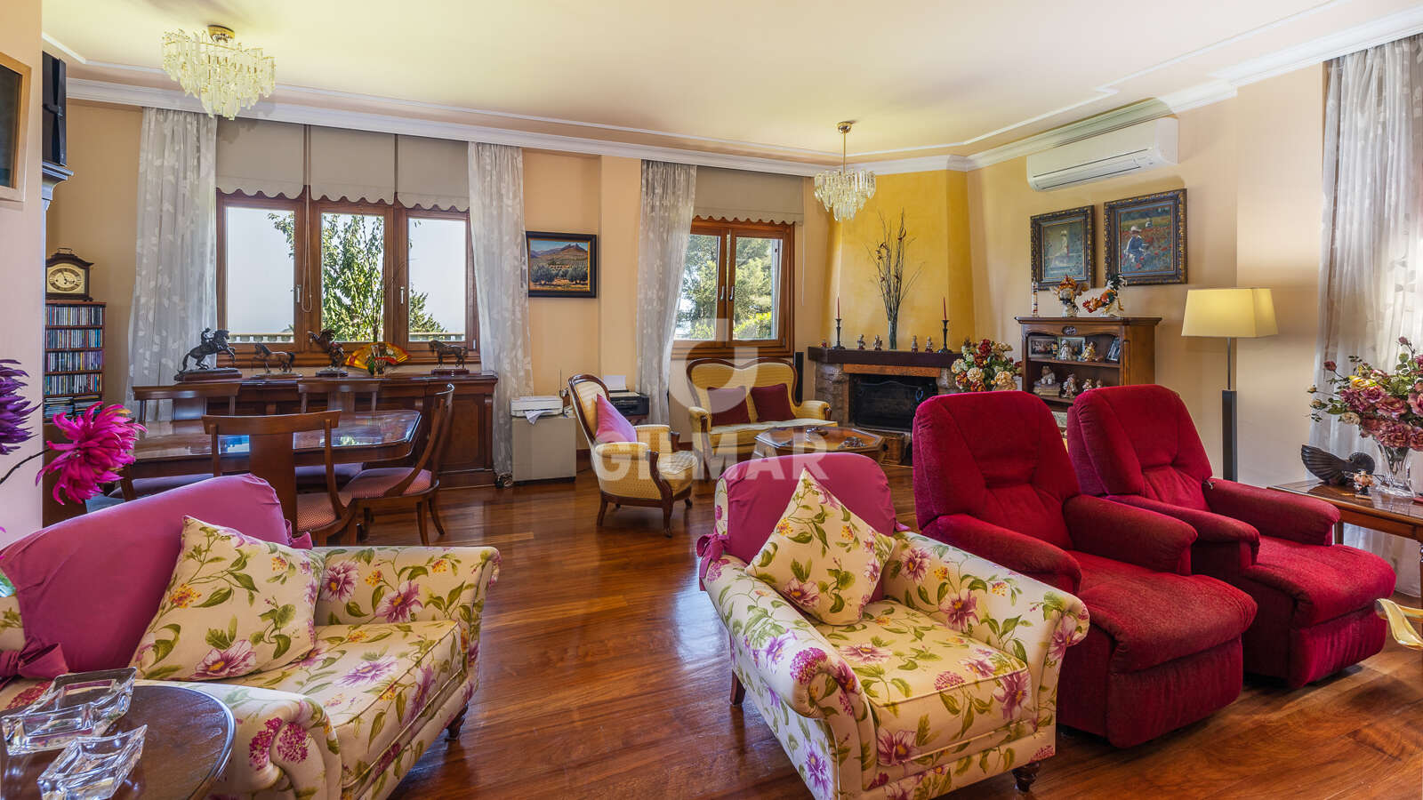 Property slider Gilmar